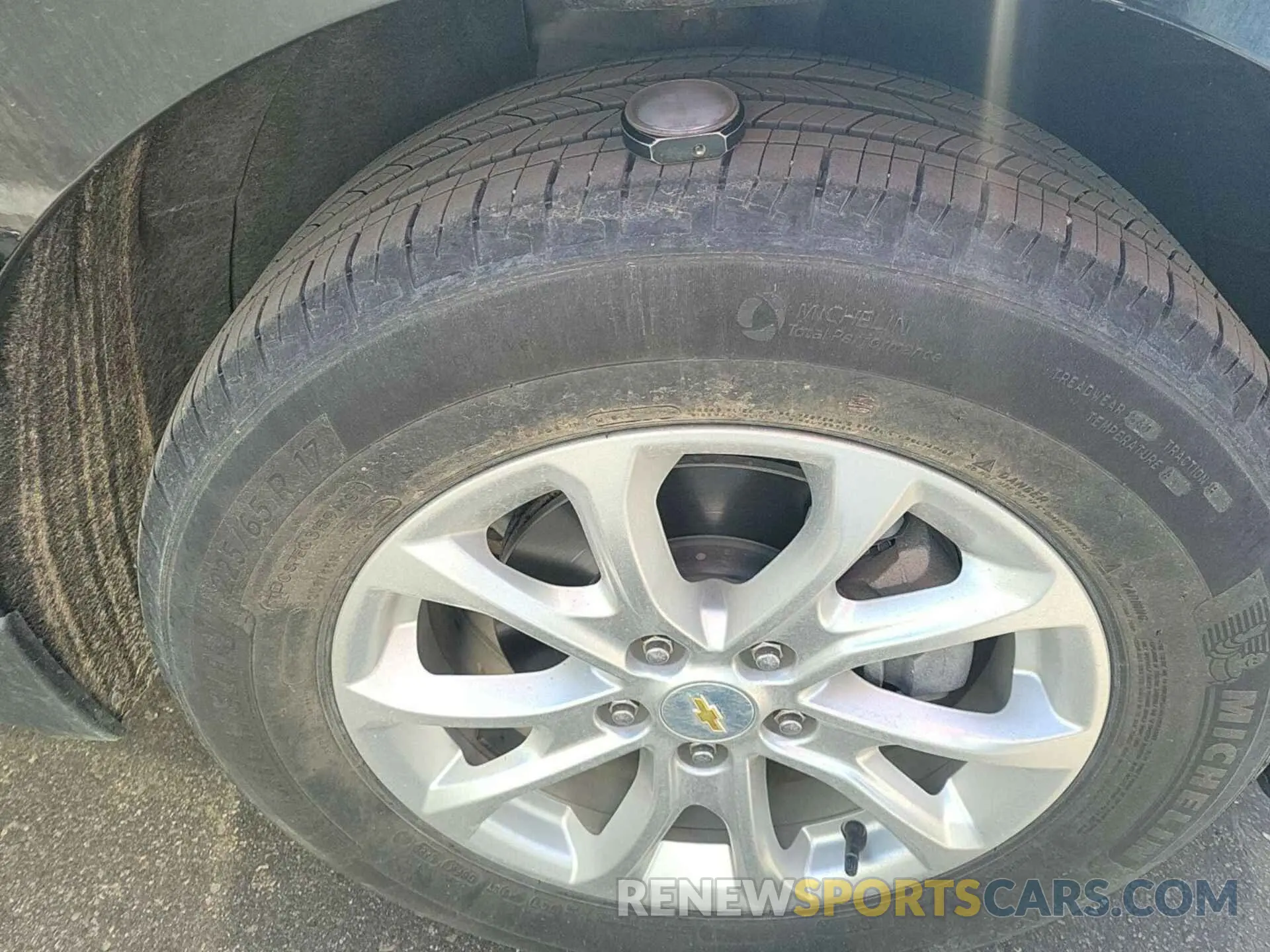 3 Photograph of a damaged car 2GNAXJEV5L6232932 CHEVROLET EQUINOX 2020