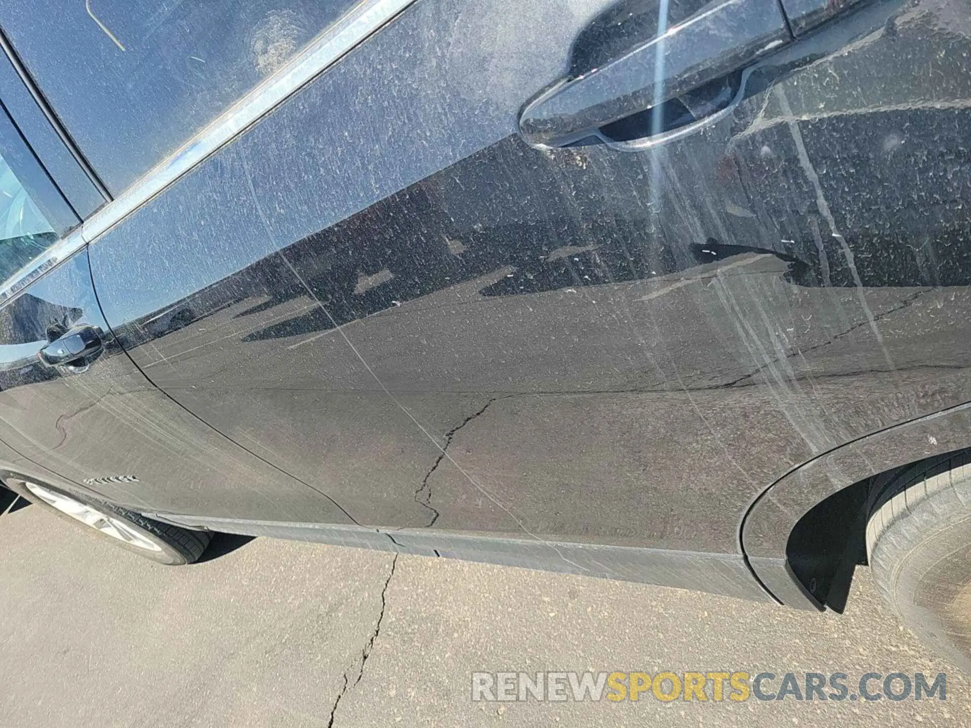 30 Photograph of a damaged car 2GNAXJEV5L6232932 CHEVROLET EQUINOX 2020