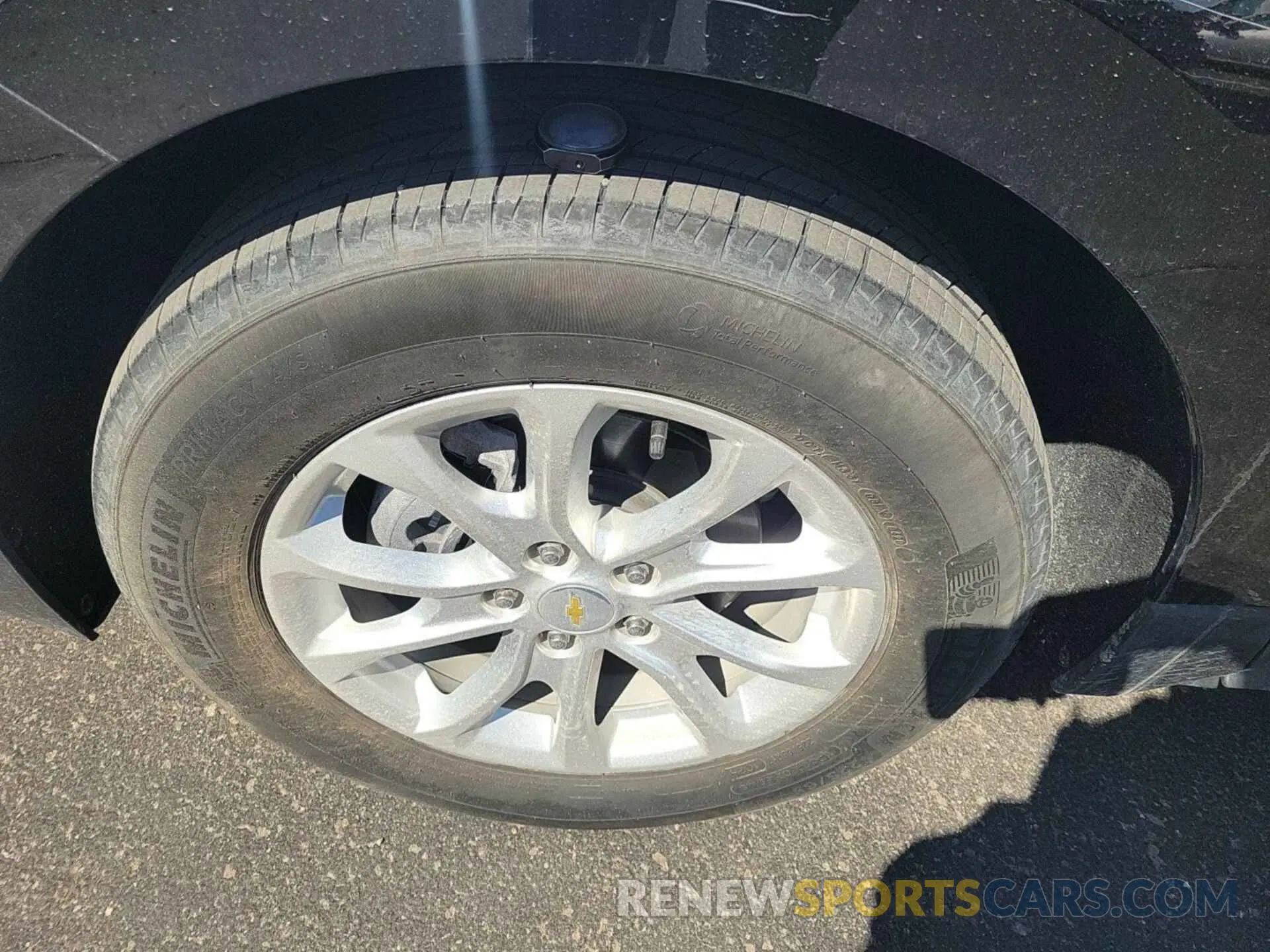 9 Photograph of a damaged car 2GNAXJEV5L6232932 CHEVROLET EQUINOX 2020