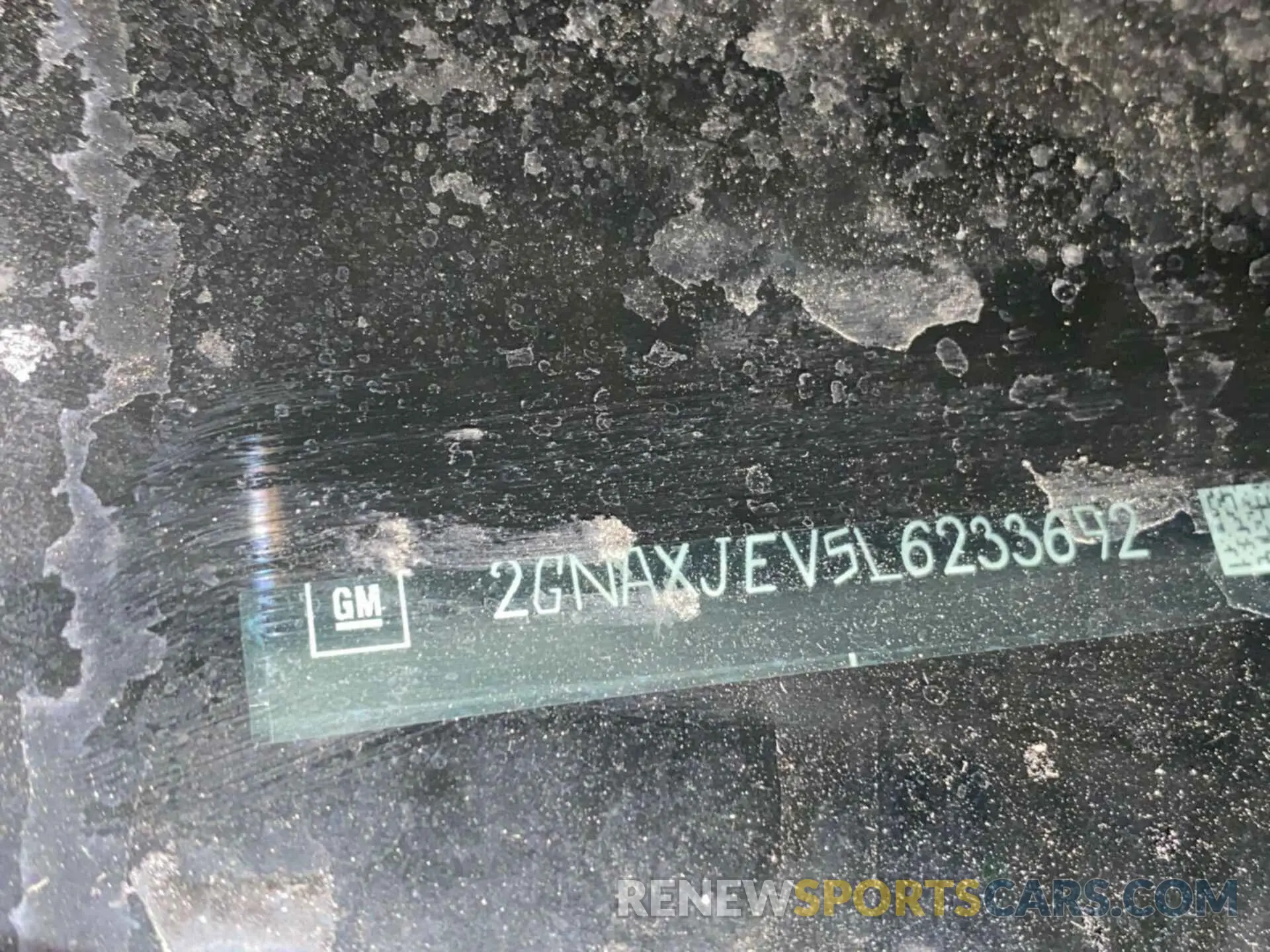 6 Photograph of a damaged car 2GNAXJEV5L6233692 CHEVROLET EQUINOX 2020