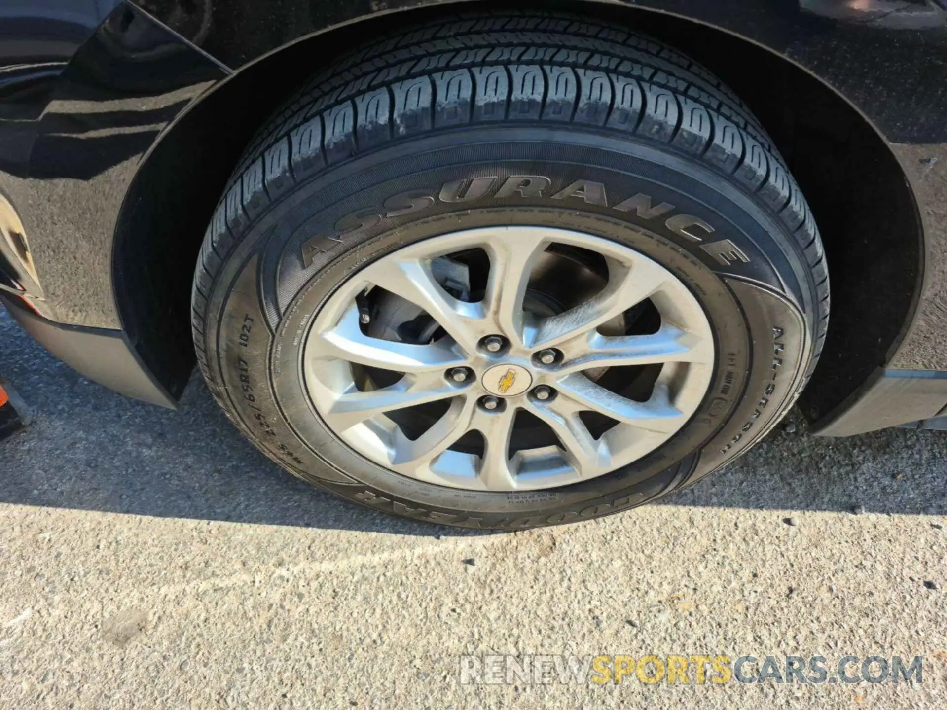 20 Photograph of a damaged car 2GNAXJEV5L6238147 CHEVROLET EQUINOX 2020