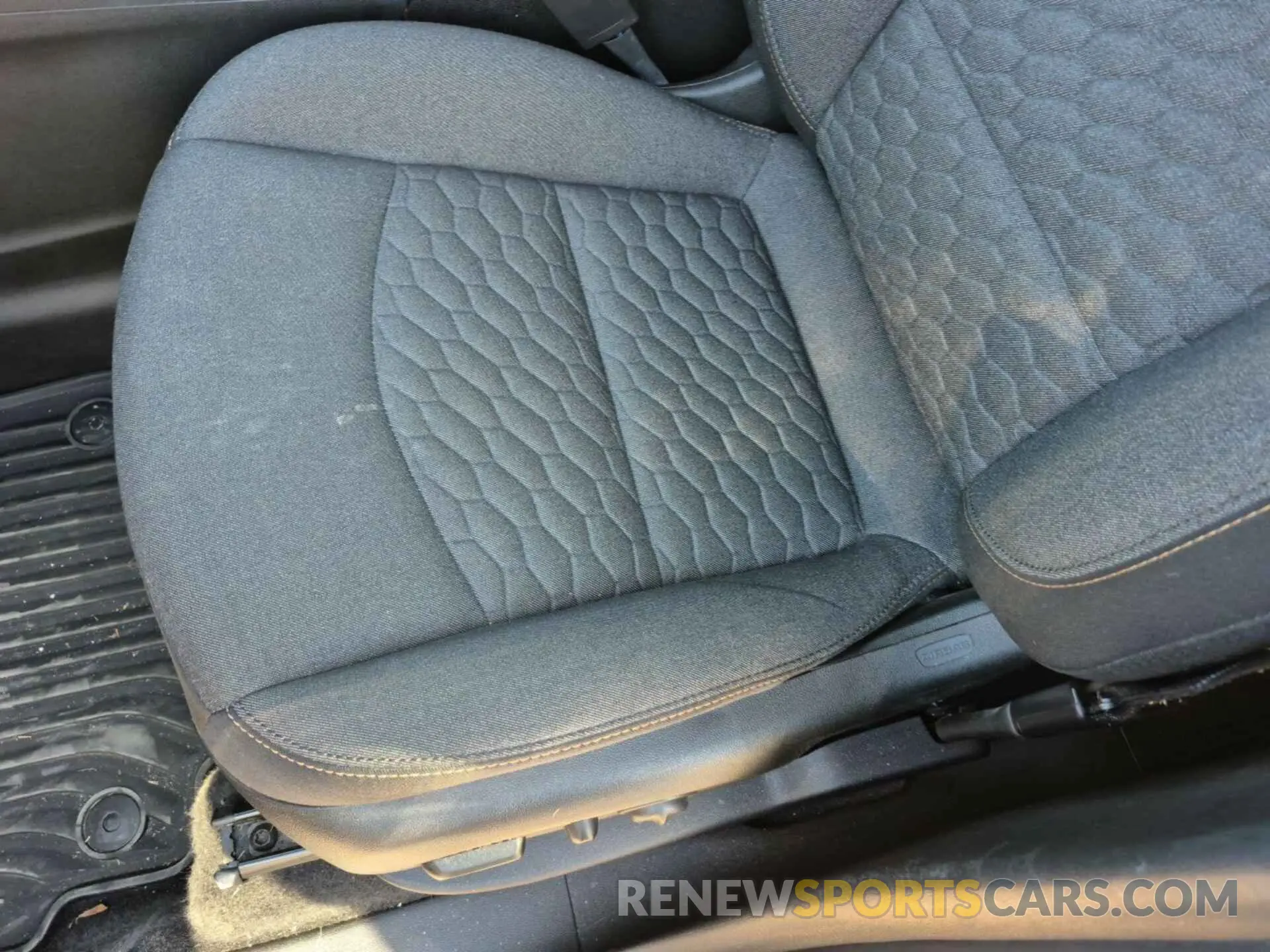 3 Photograph of a damaged car 2GNAXJEV5L6238147 CHEVROLET EQUINOX 2020
