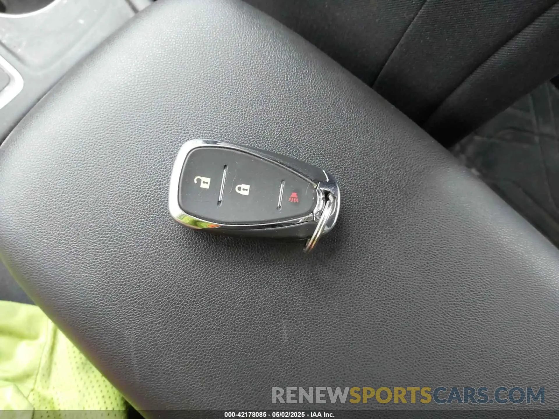 11 Photograph of a damaged car 2GNAXJEV5L6284013 CHEVROLET EQUINOX 2020