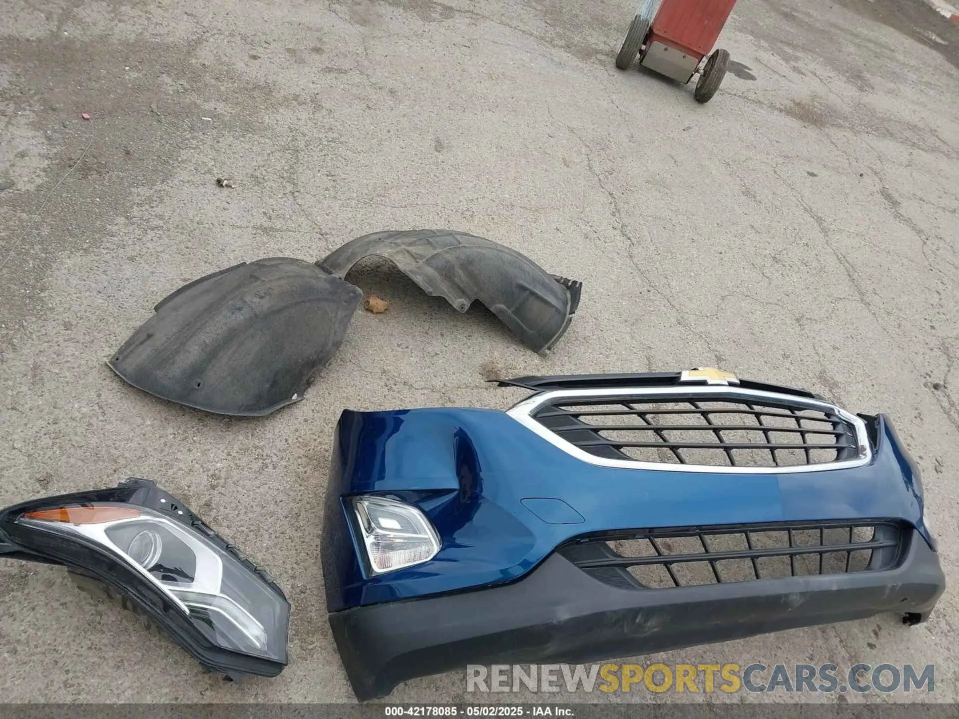 12 Photograph of a damaged car 2GNAXJEV5L6284013 CHEVROLET EQUINOX 2020