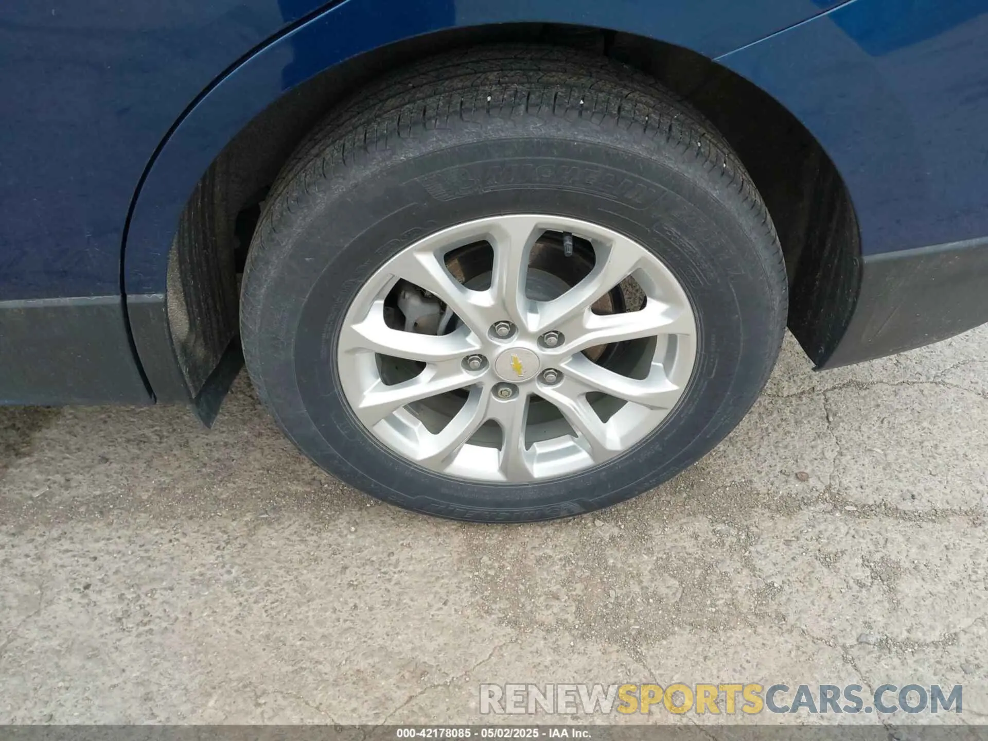 19 Photograph of a damaged car 2GNAXJEV5L6284013 CHEVROLET EQUINOX 2020