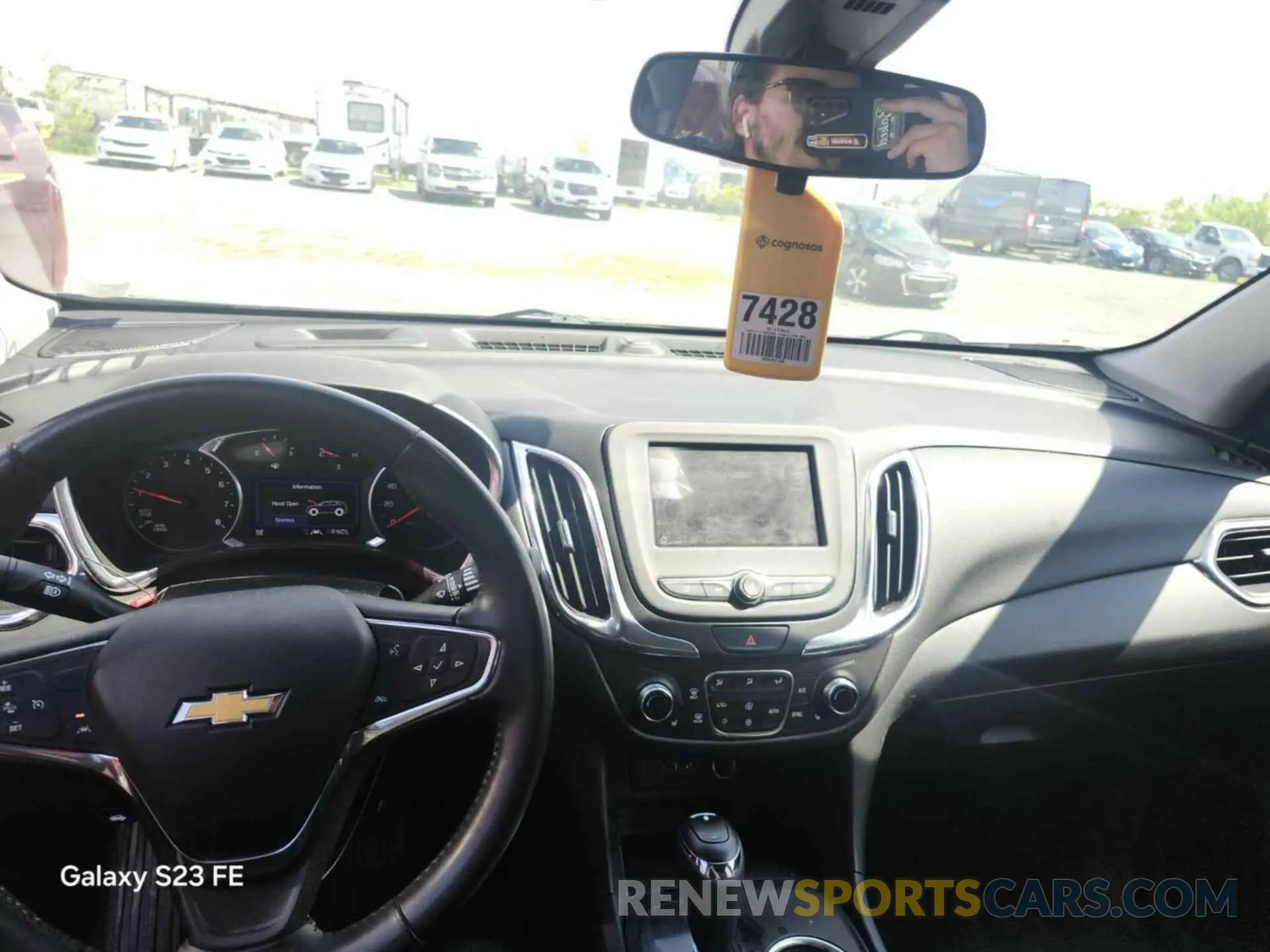 3 Photograph of a damaged car 2GNAXJEV6L6154659 CHEVROLET EQUINOX 2020
