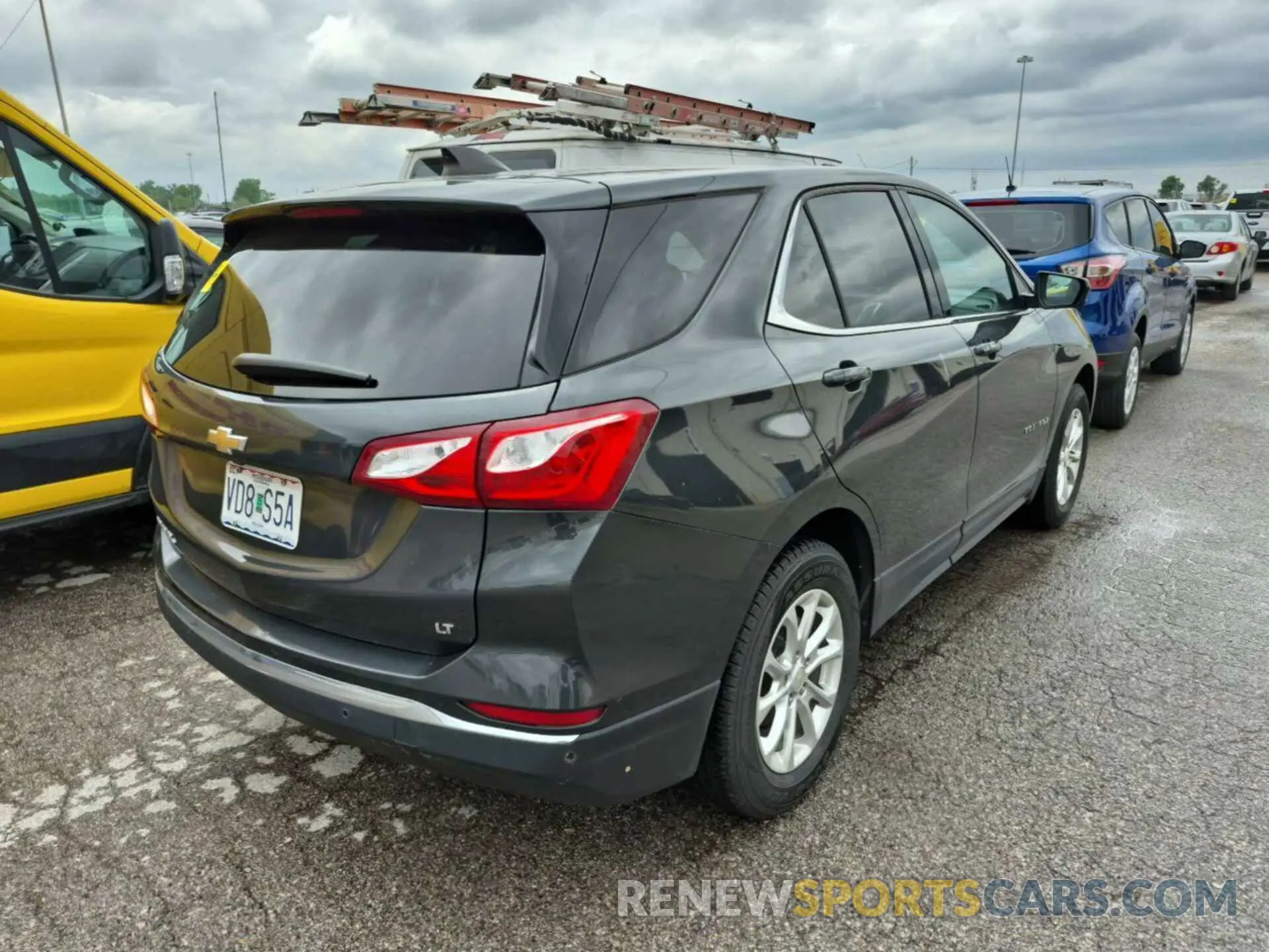9 Photograph of a damaged car 2GNAXJEV6L6154659 CHEVROLET EQUINOX 2020