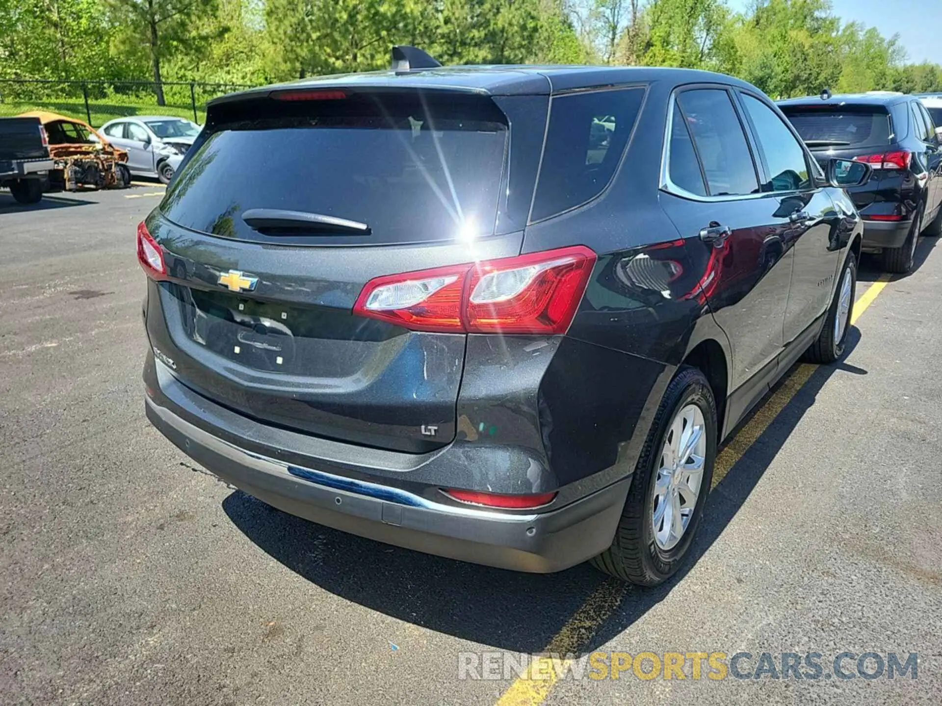 12 Photograph of a damaged car 2GNAXJEV6L6155245 CHEVROLET EQUINOX 2020