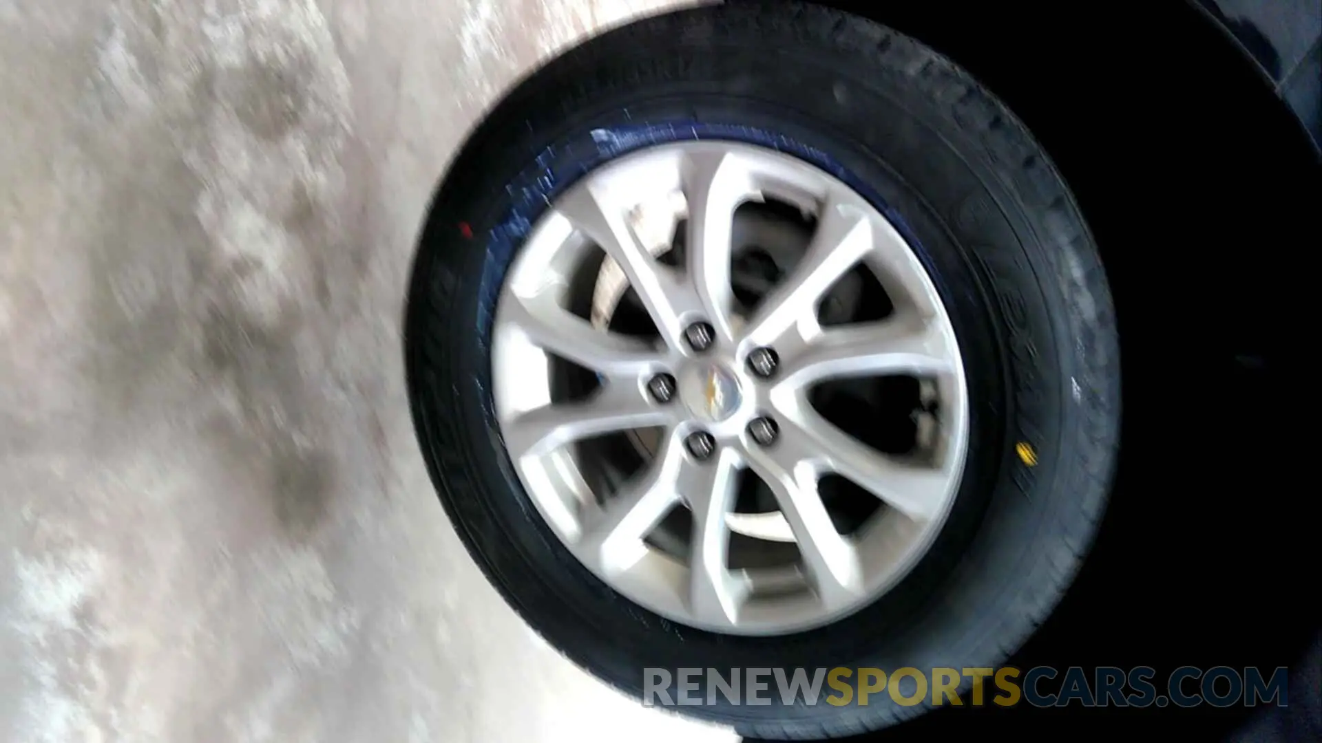 5 Photograph of a damaged car 2GNAXJEV6L6156203 CHEVROLET EQUINOX 2020