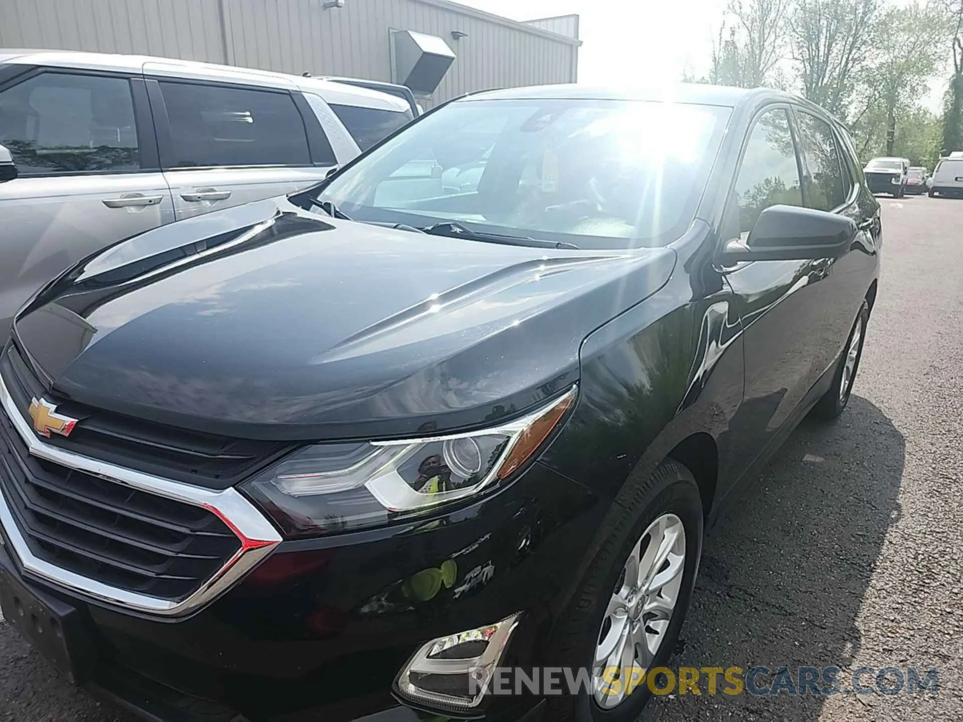1 Photograph of a damaged car 2GNAXJEV6L6159621 CHEVROLET EQUINOX 2020