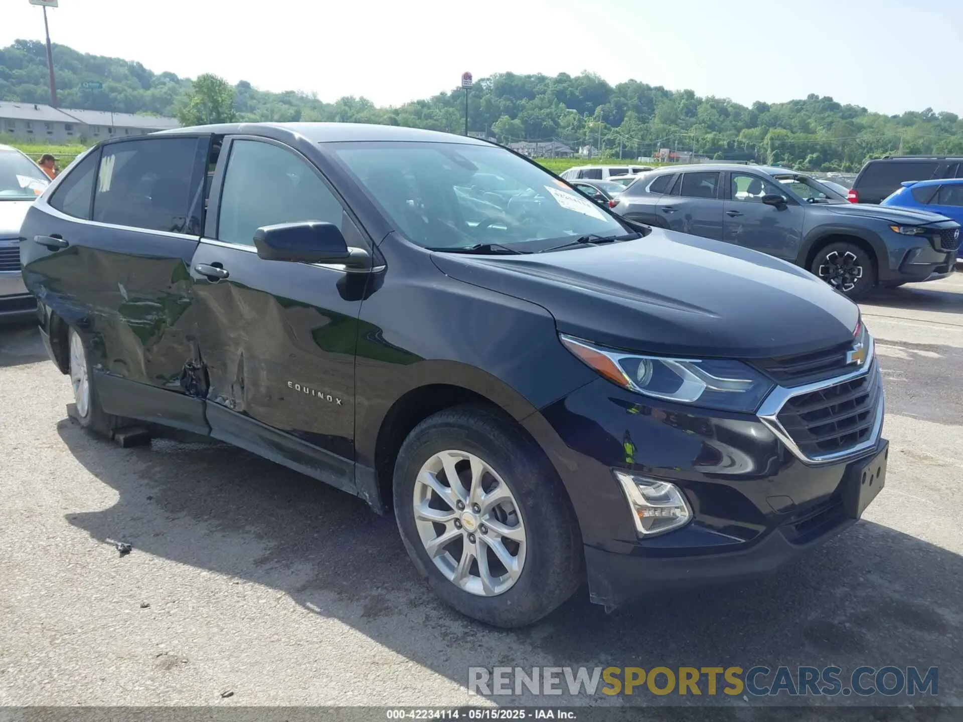 1 Photograph of a damaged car 2GNAXJEV6L6169601 CHEVROLET EQUINOX 2020