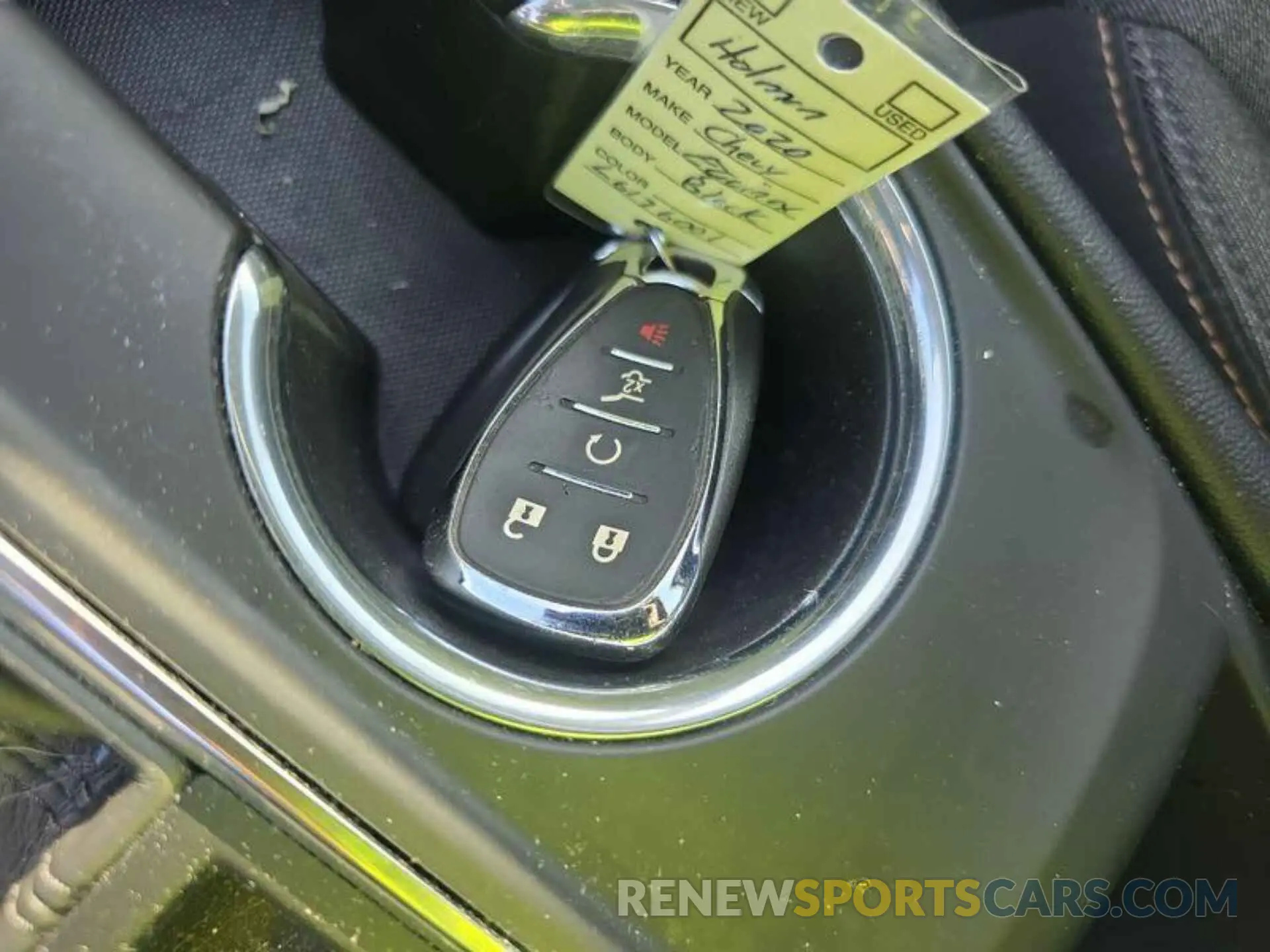 18 Photograph of a damaged car 2GNAXJEV6L6176001 CHEVROLET EQUINOX 2020