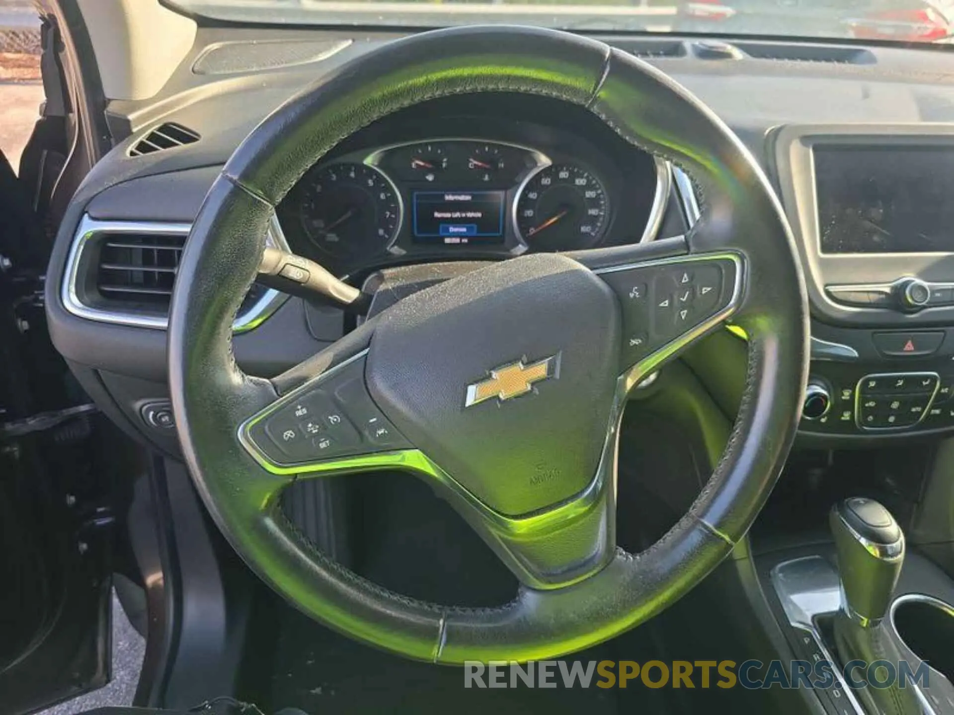 19 Photograph of a damaged car 2GNAXJEV6L6176001 CHEVROLET EQUINOX 2020