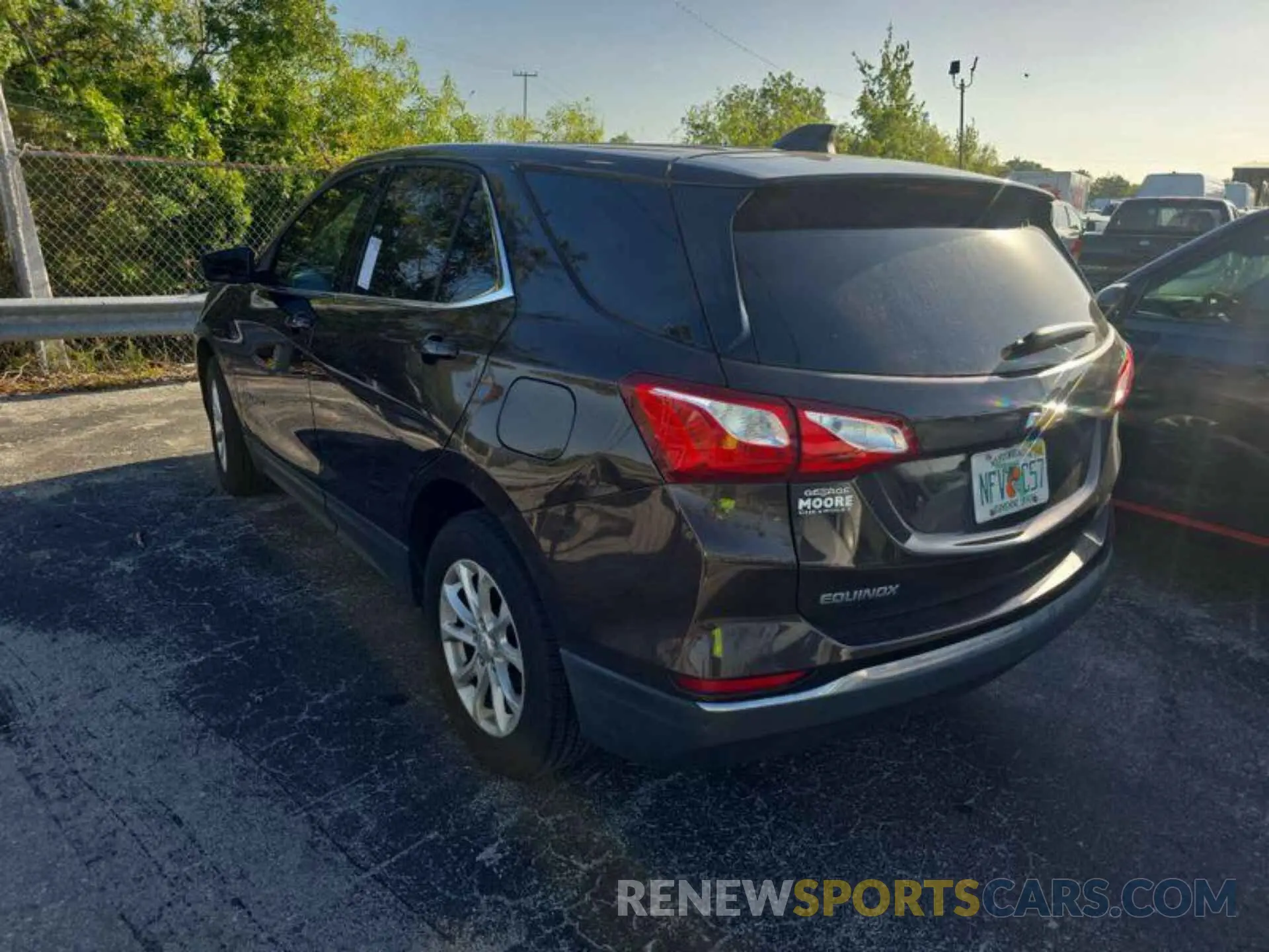 6 Photograph of a damaged car 2GNAXJEV6L6176001 CHEVROLET EQUINOX 2020