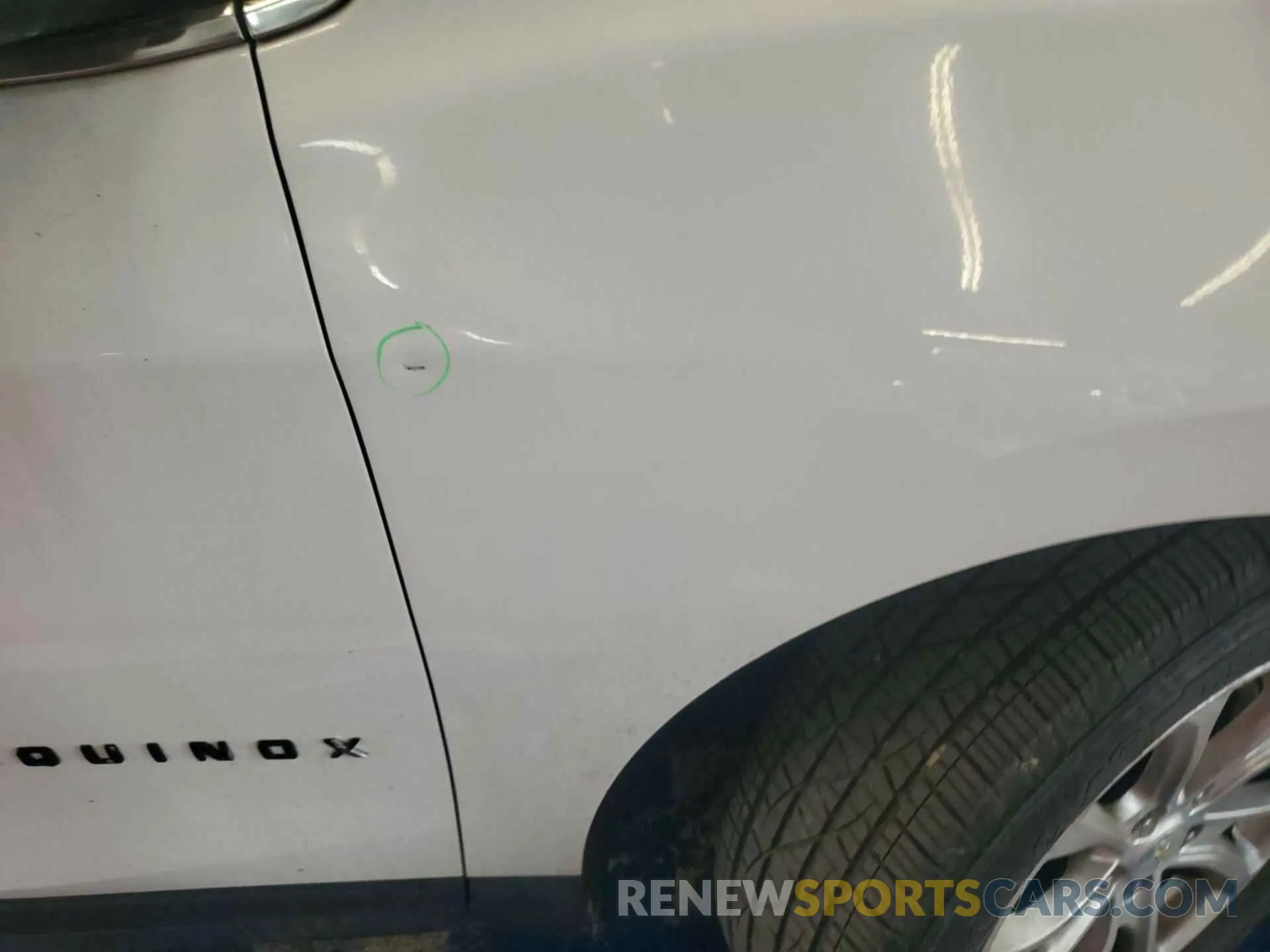24 Photograph of a damaged car 2GNAXJEV6L6230476 CHEVROLET EQUINOX 2020