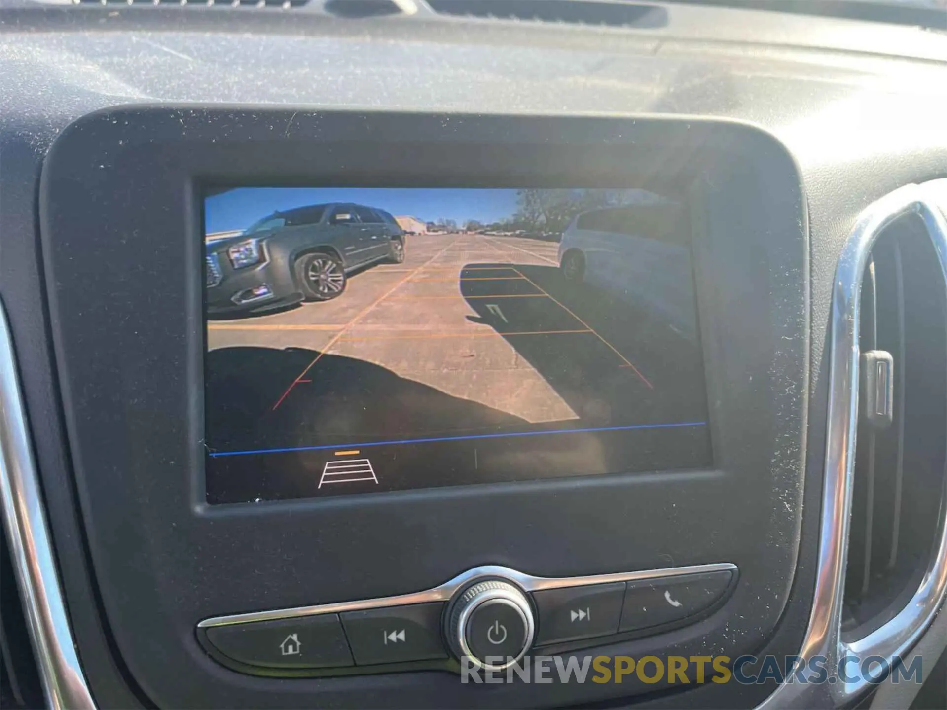 10 Photograph of a damaged car 2GNAXJEV6L6231966 CHEVROLET EQUINOX 2020
