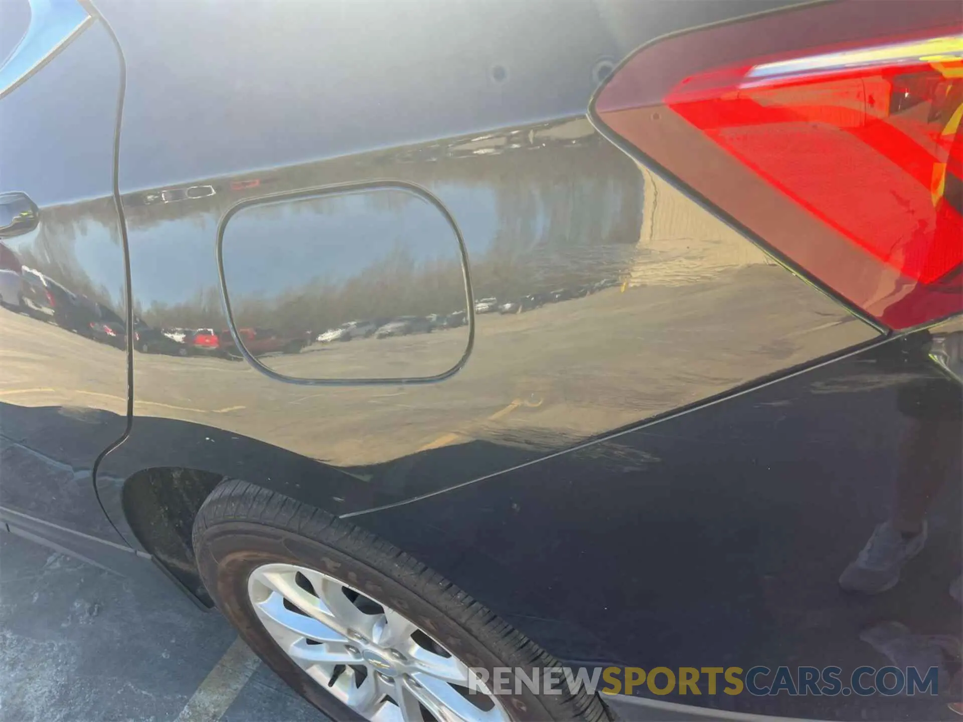 12 Photograph of a damaged car 2GNAXJEV6L6231966 CHEVROLET EQUINOX 2020