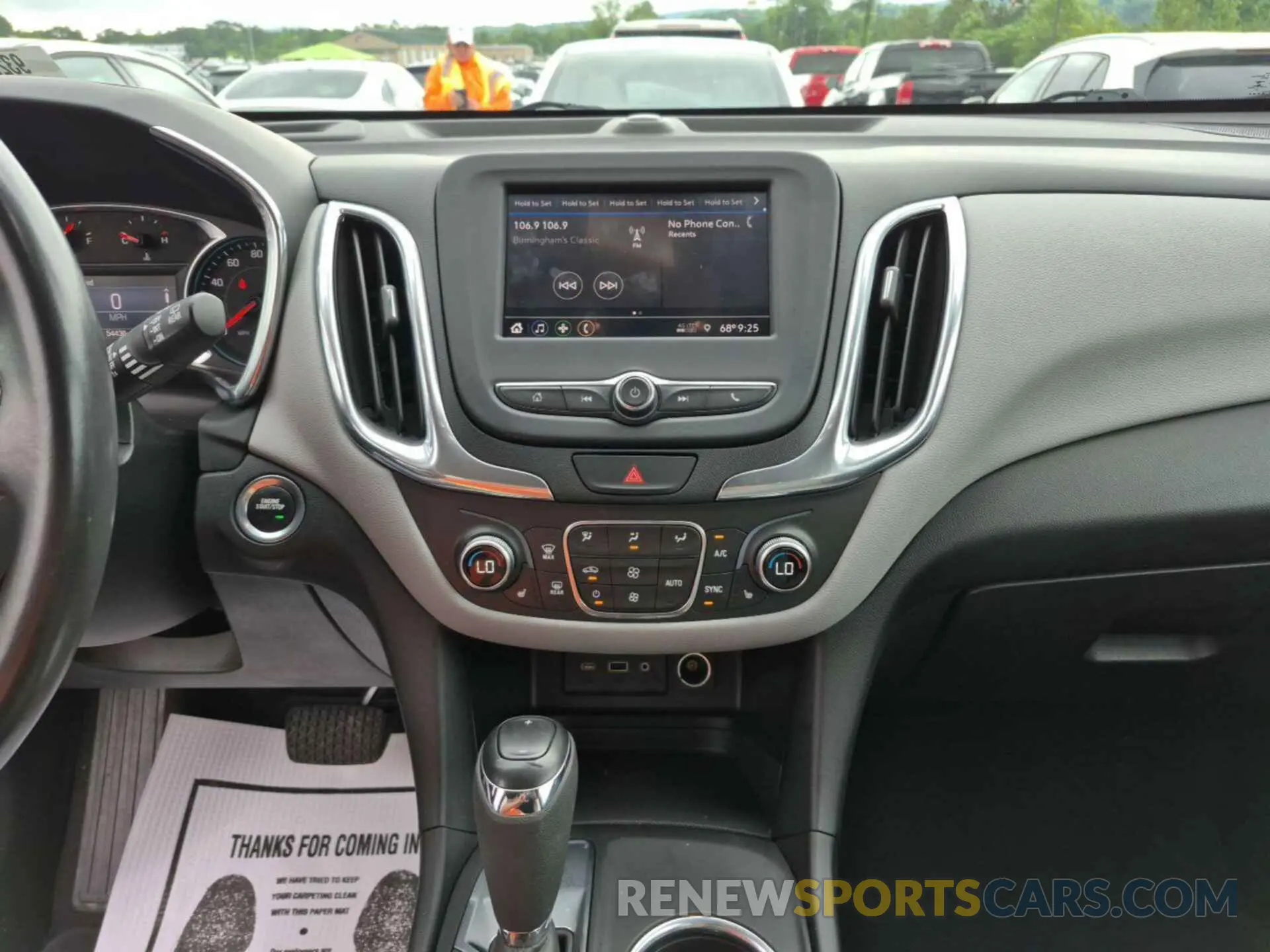 10 Photograph of a damaged car 2GNAXJEV6L6232146 CHEVROLET EQUINOX 2020