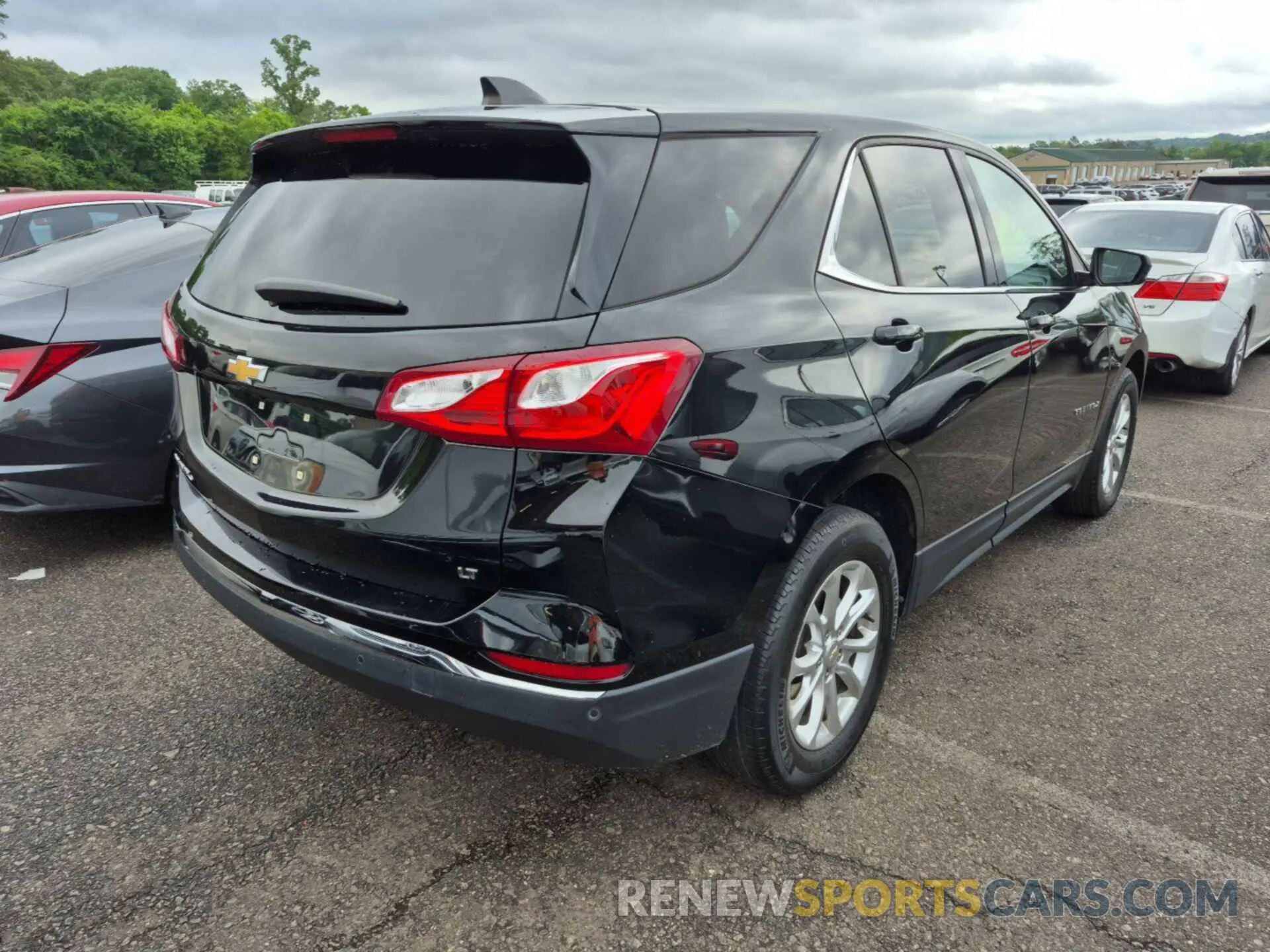 27 Photograph of a damaged car 2GNAXJEV6L6232146 CHEVROLET EQUINOX 2020