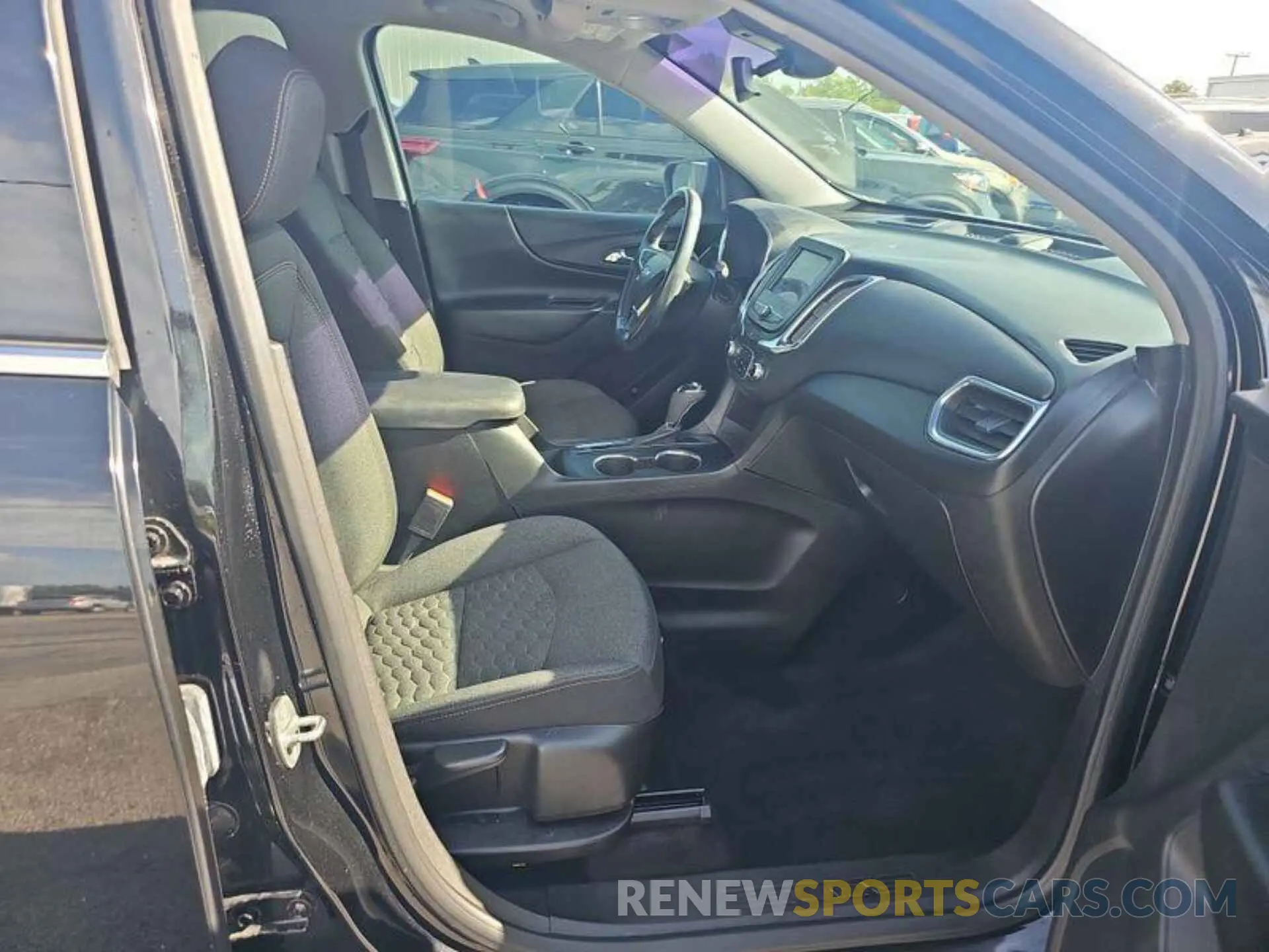 1 Photograph of a damaged car 2GNAXJEV6L6238531 CHEVROLET EQUINOX 2020