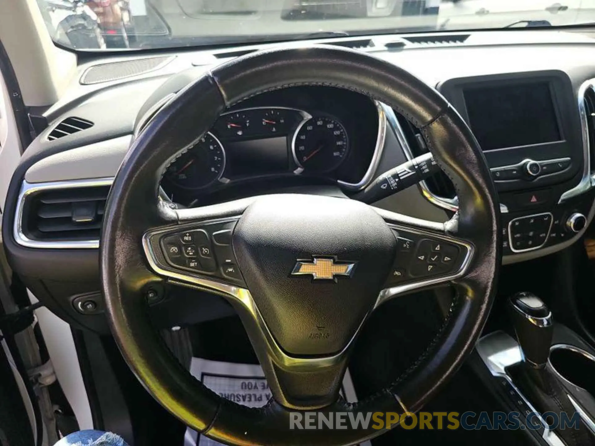 5 Photograph of a damaged car 2GNAXJEV6L6240022 CHEVROLET EQUINOX 2020