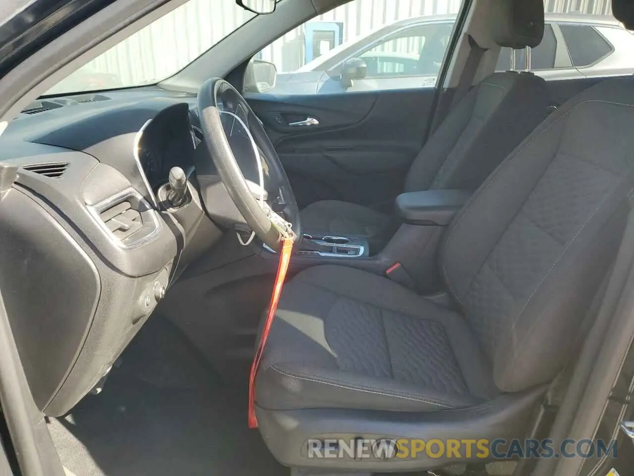 7 Photograph of a damaged car 2GNAXJEV7L6109858 CHEVROLET EQUINOX 2020