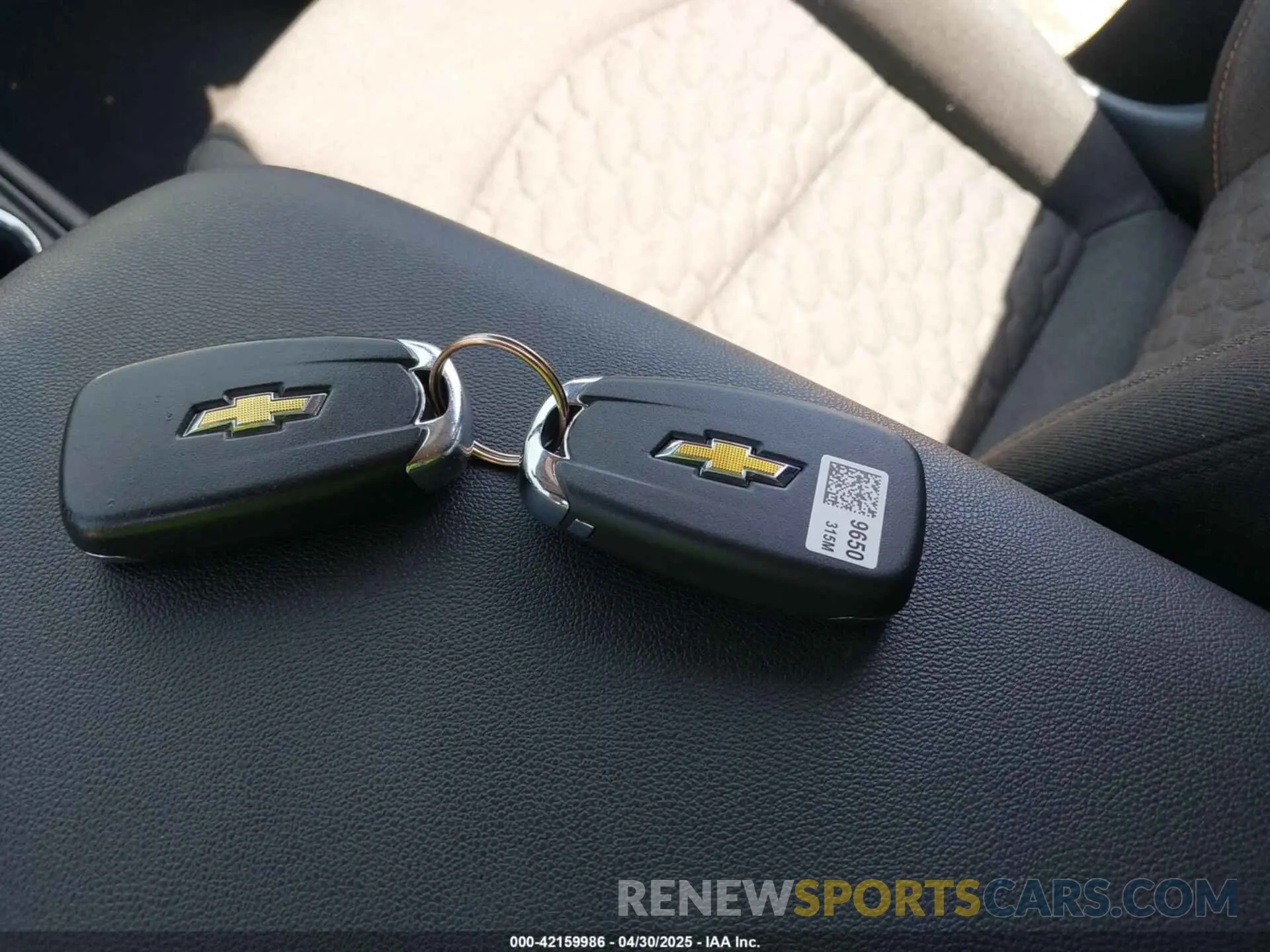 11 Photograph of a damaged car 2GNAXJEV7L6124991 CHEVROLET EQUINOX 2020
