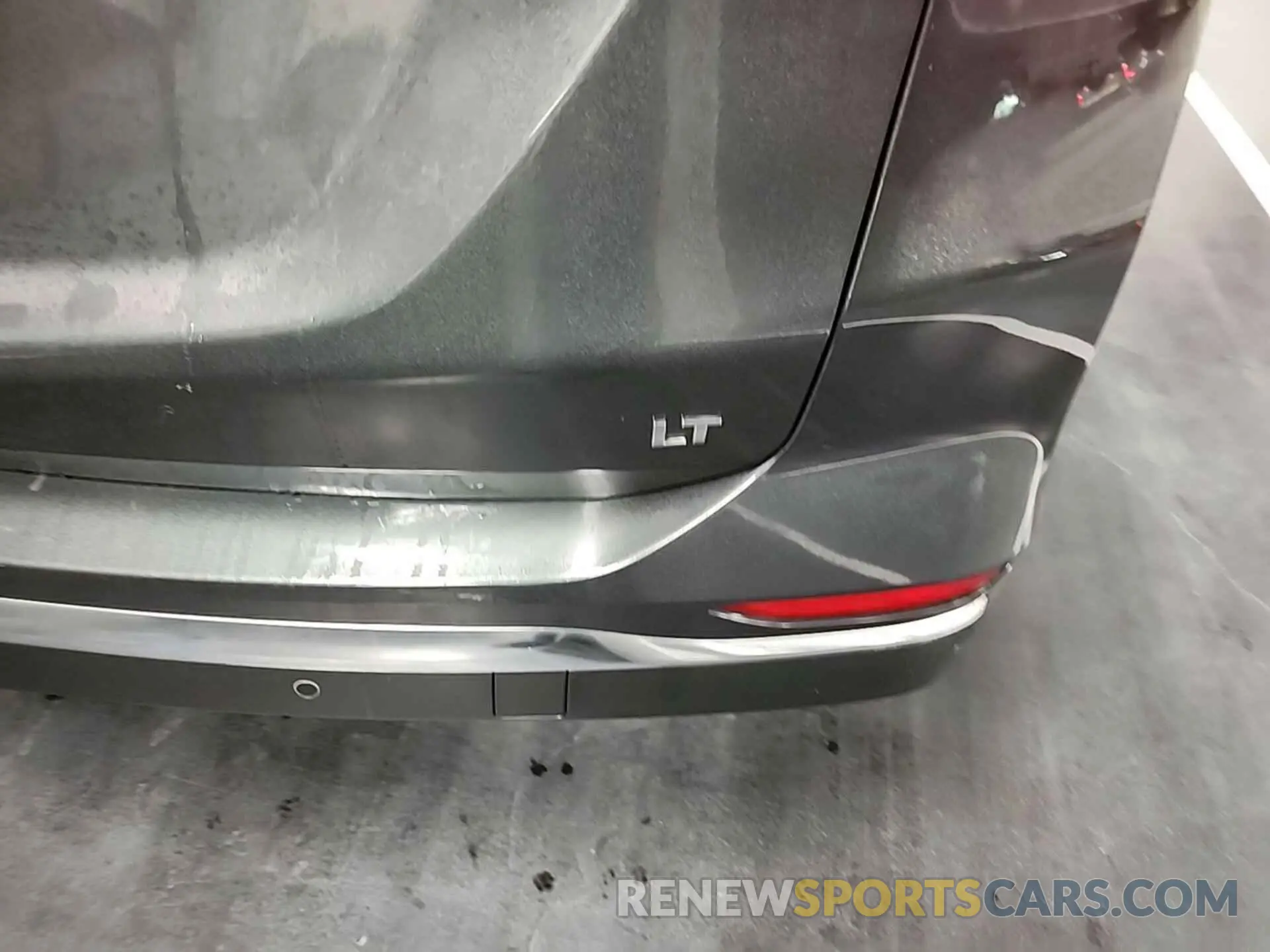 14 Photograph of a damaged car 2GNAXJEV7L6151527 CHEVROLET EQUINOX 2020