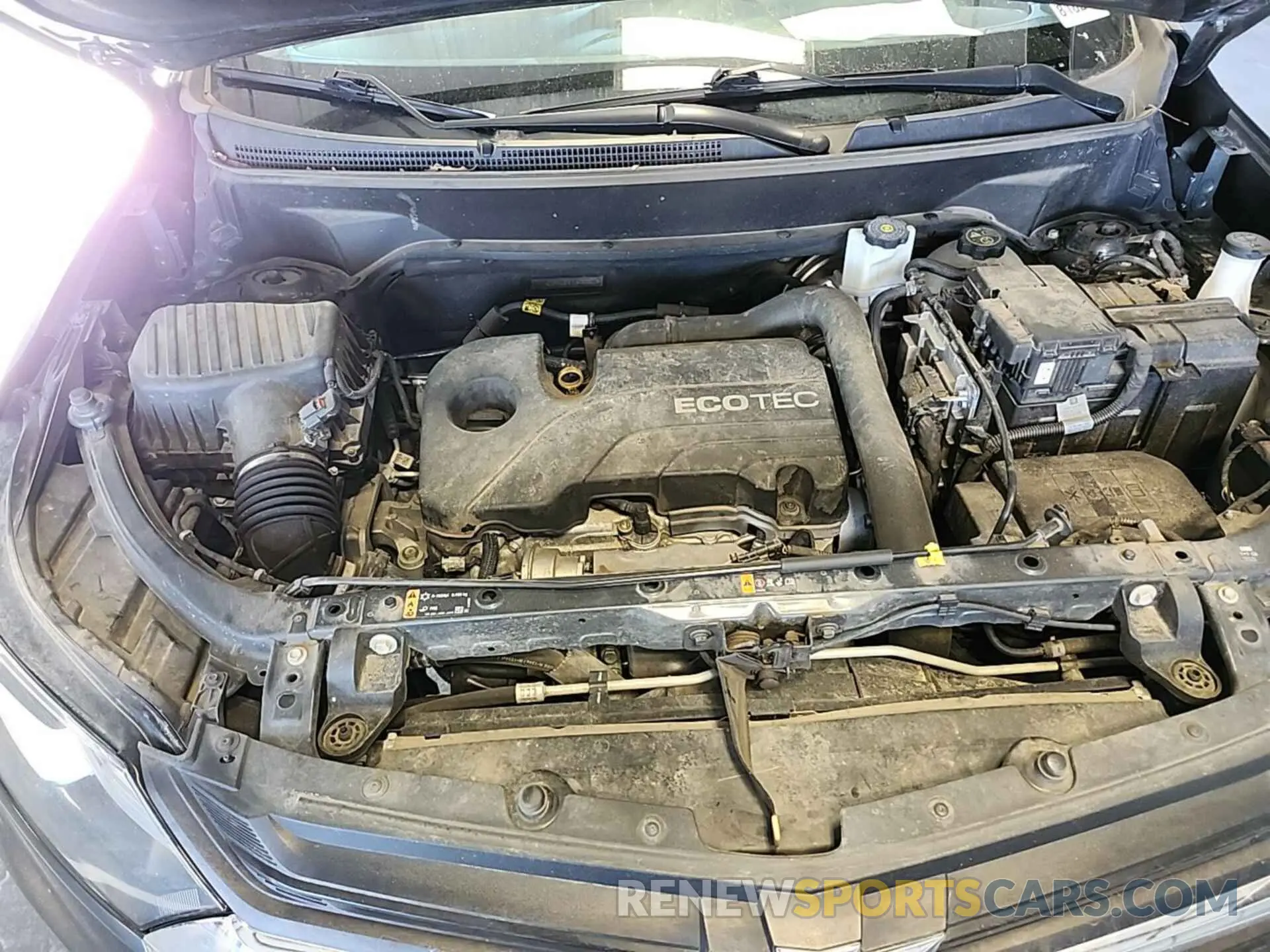 17 Photograph of a damaged car 2GNAXJEV7L6151527 CHEVROLET EQUINOX 2020