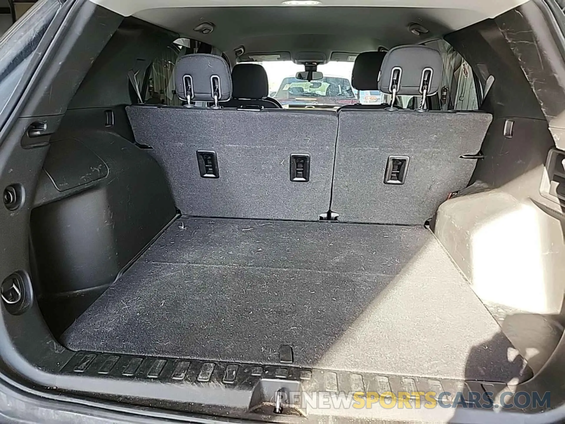 21 Photograph of a damaged car 2GNAXJEV7L6151527 CHEVROLET EQUINOX 2020
