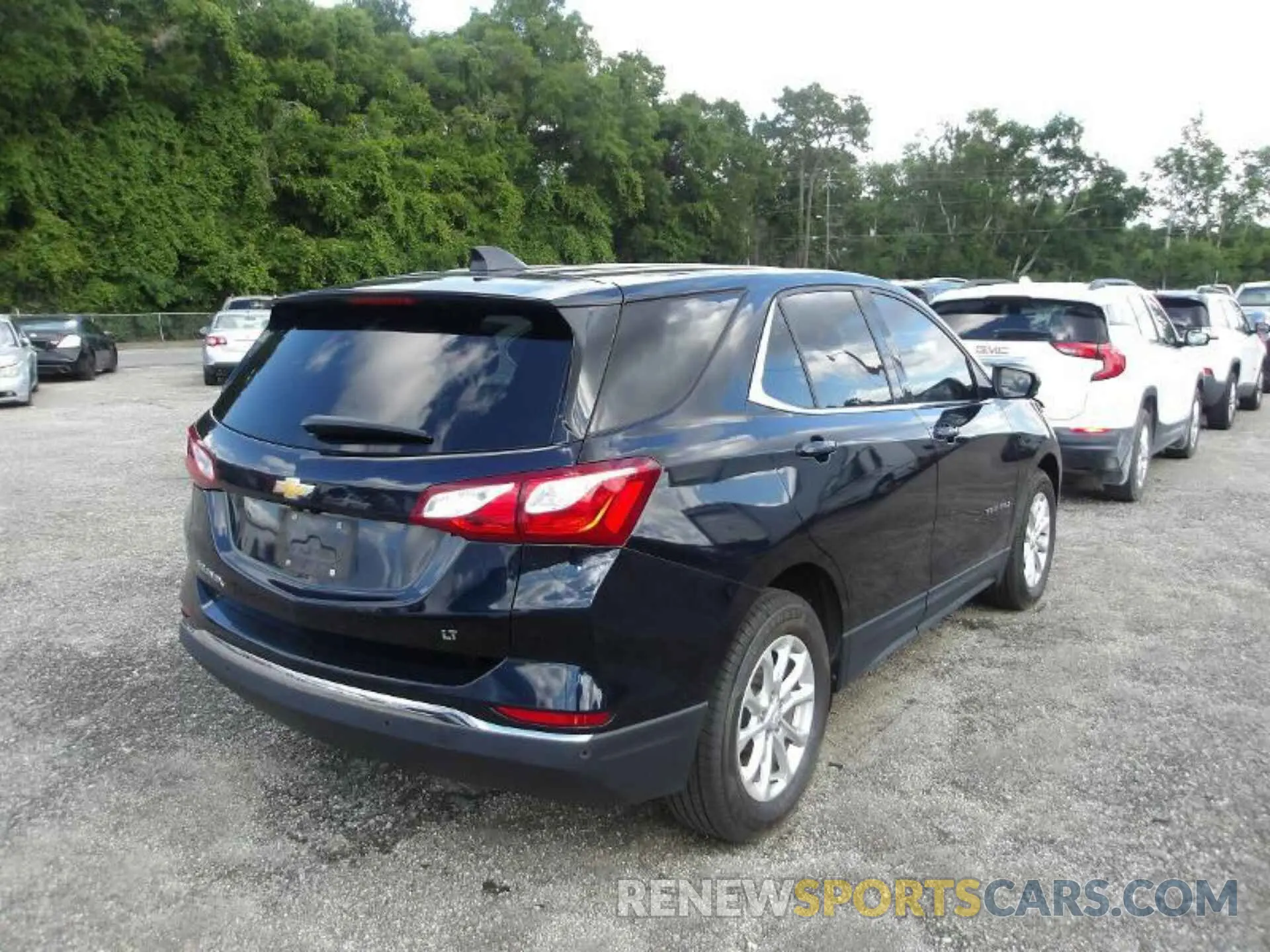 13 Photograph of a damaged car 2GNAXJEV7L6156887 CHEVROLET EQUINOX 2020