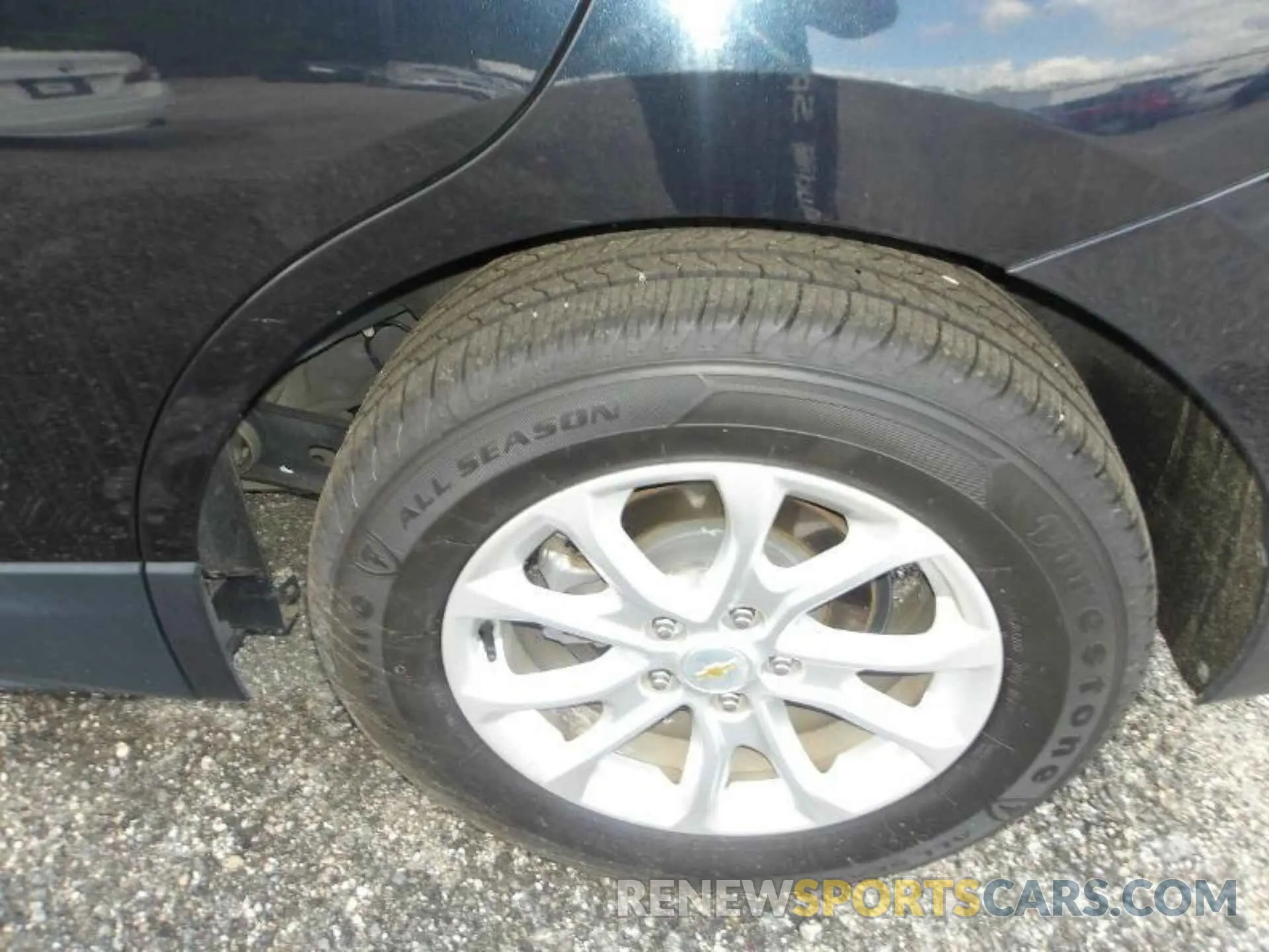 8 Photograph of a damaged car 2GNAXJEV7L6156887 CHEVROLET EQUINOX 2020