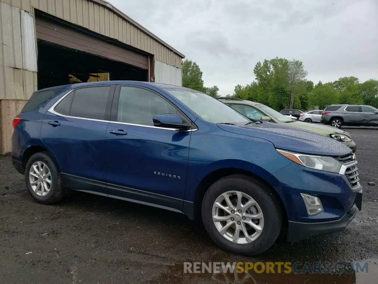 4 Photograph of a damaged car 2GNAXJEV7L6173768 CHEVROLET EQUINOX 2020