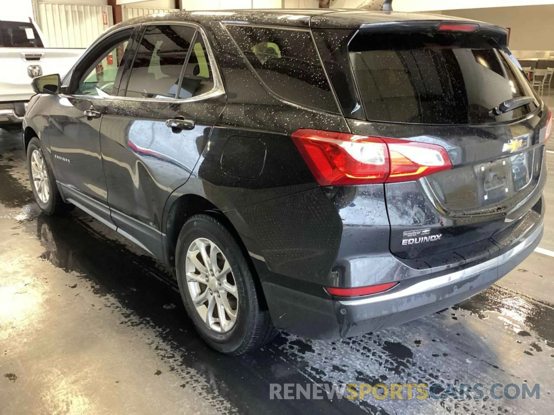 2 Photograph of a damaged car 2GNAXJEV7L6231197 CHEVROLET EQUINOX 2020