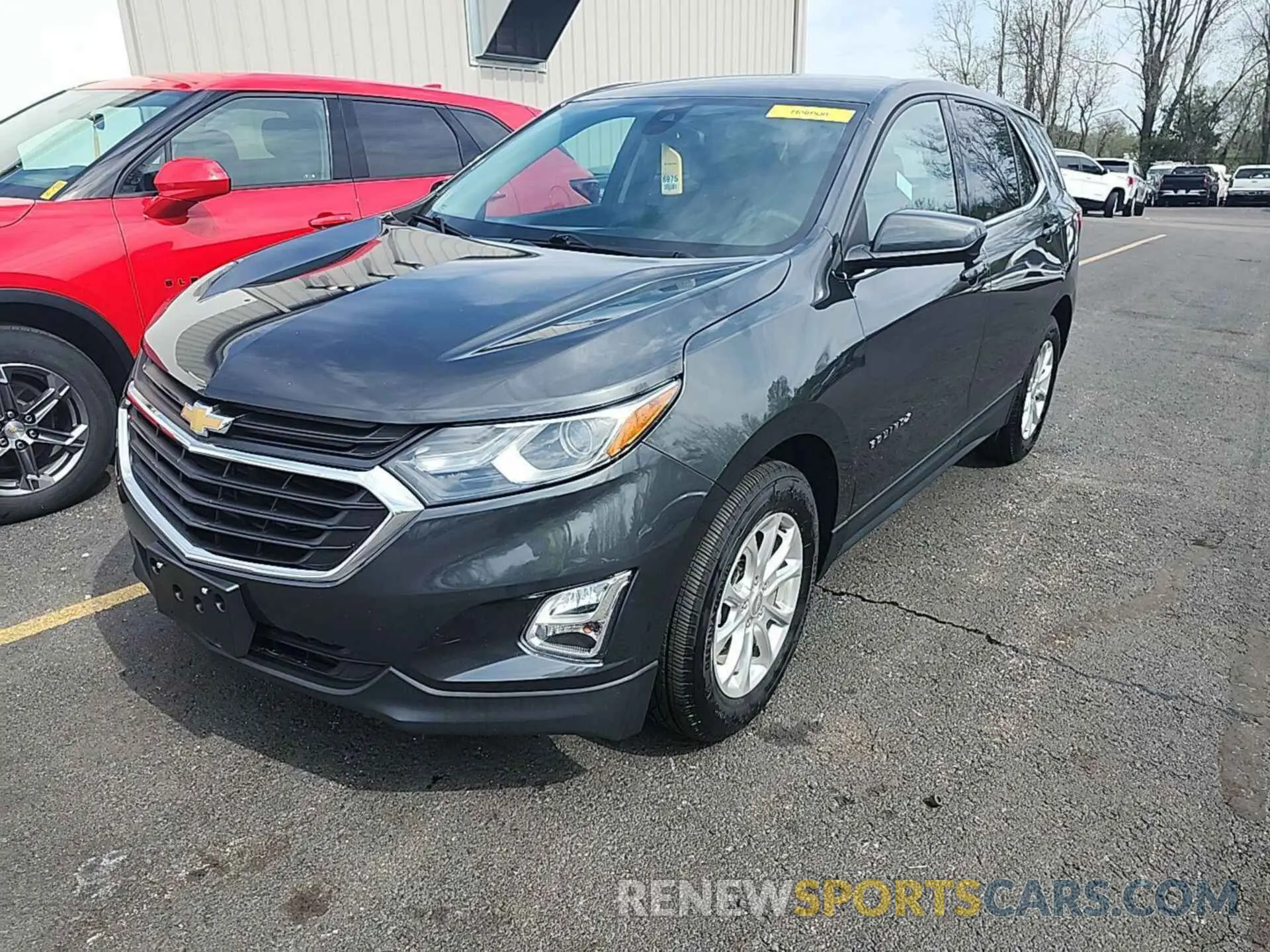 5 Photograph of a damaged car 2GNAXJEV7L6231331 CHEVROLET EQUINOX 2020