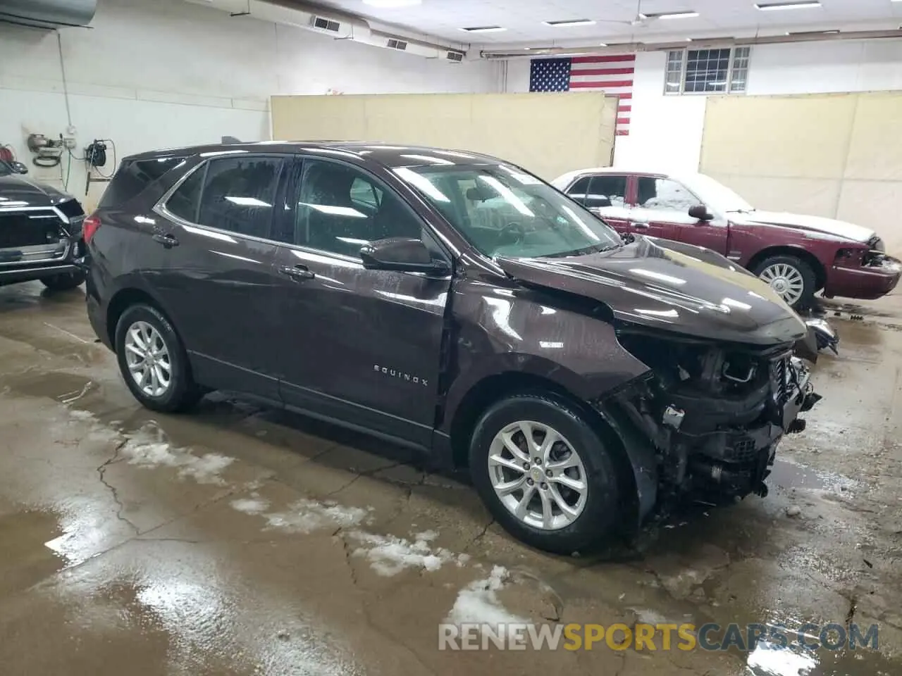 4 Photograph of a damaged car 2GNAXJEV7L6235671 CHEVROLET EQUINOX 2020