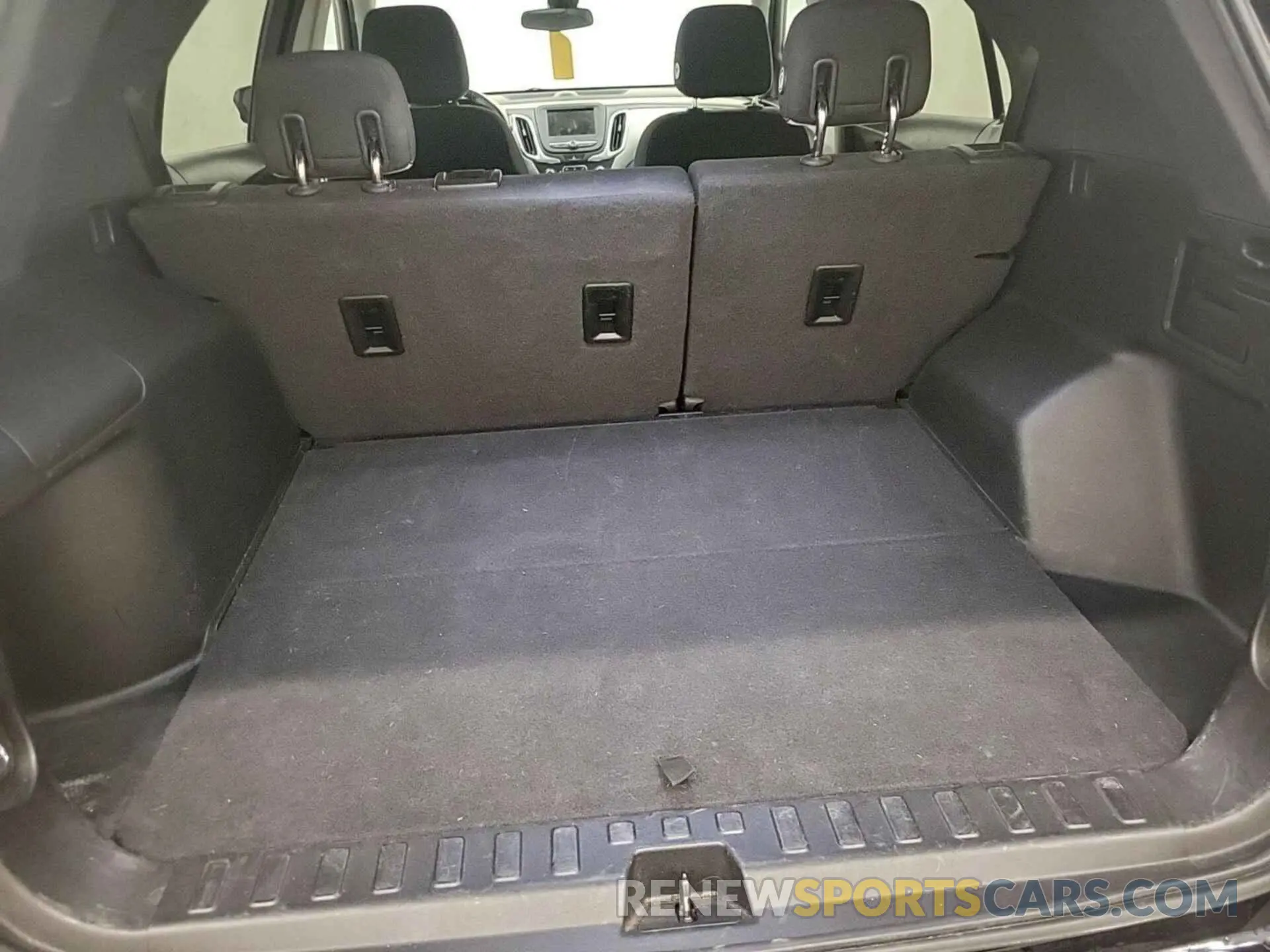15 Photograph of a damaged car 2GNAXJEV7L6237226 CHEVROLET EQUINOX 2020