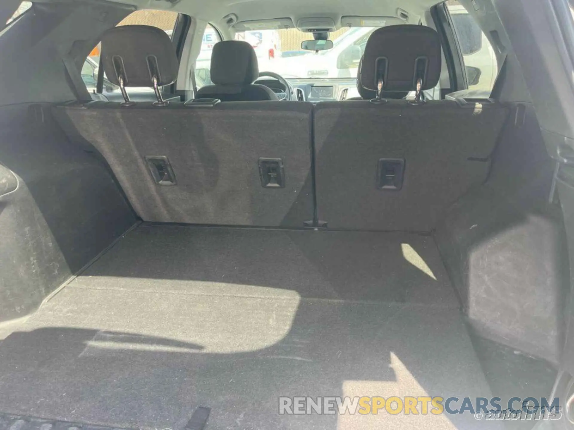 15 Photograph of a damaged car 2GNAXJEV7L6262384 CHEVROLET EQUINOX 2020