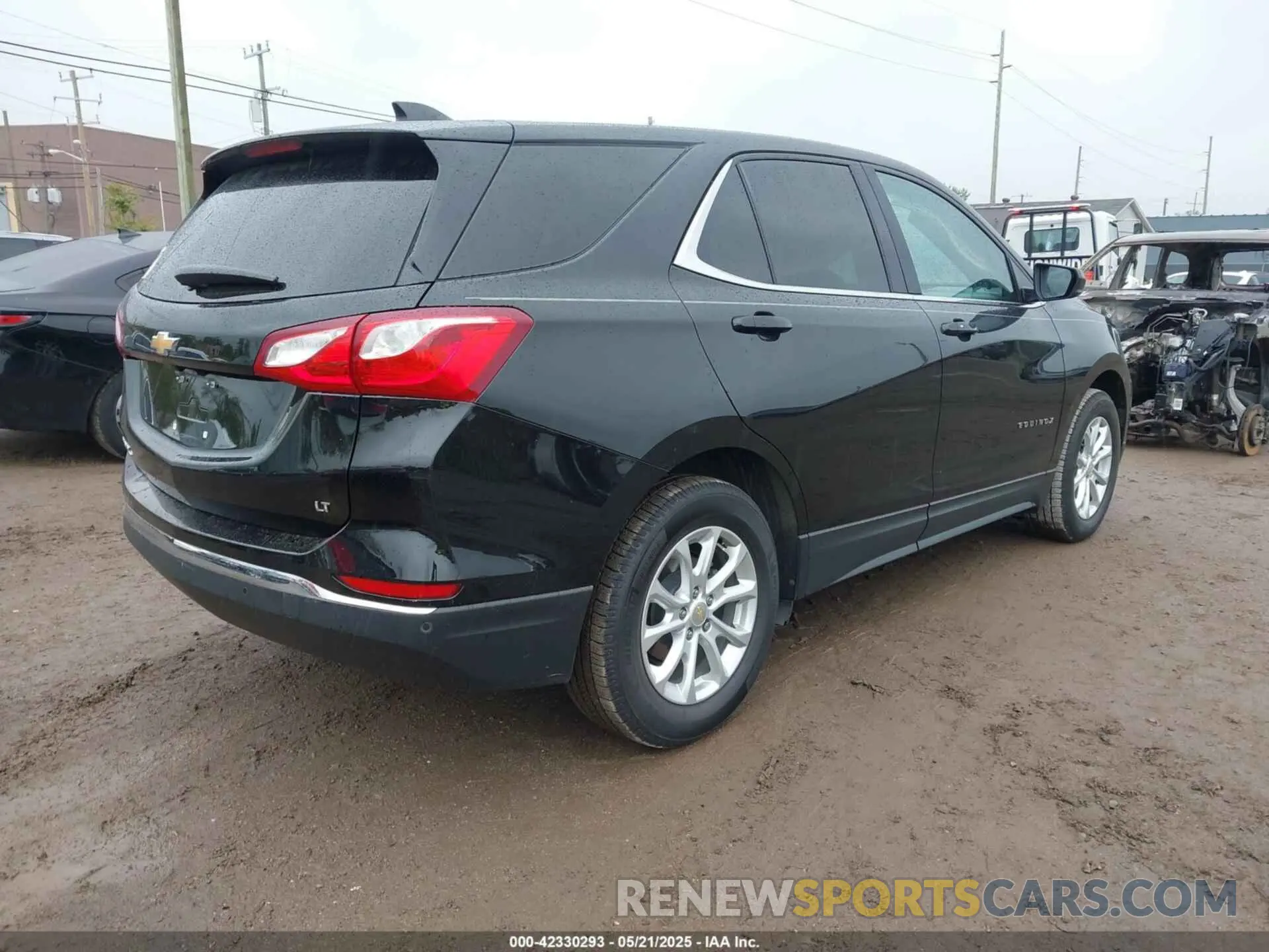 4 Photograph of a damaged car 2GNAXJEV8L6108900 CHEVROLET EQUINOX 2020