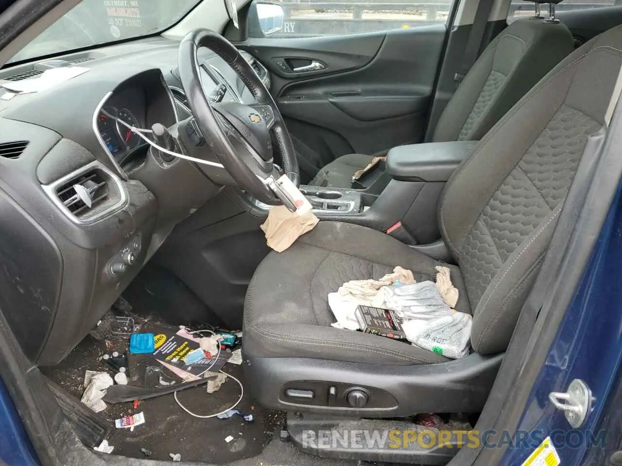 7 Photograph of a damaged car 2GNAXJEV8L6125731 CHEVROLET EQUINOX 2020