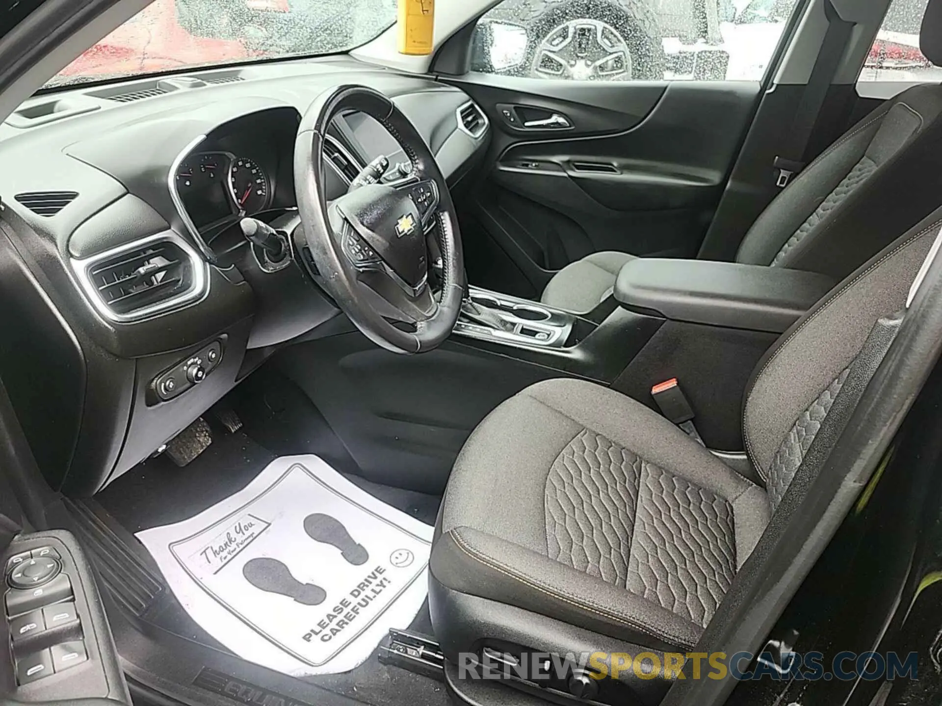13 Photograph of a damaged car 2GNAXJEV8L6150810 CHEVROLET EQUINOX 2020