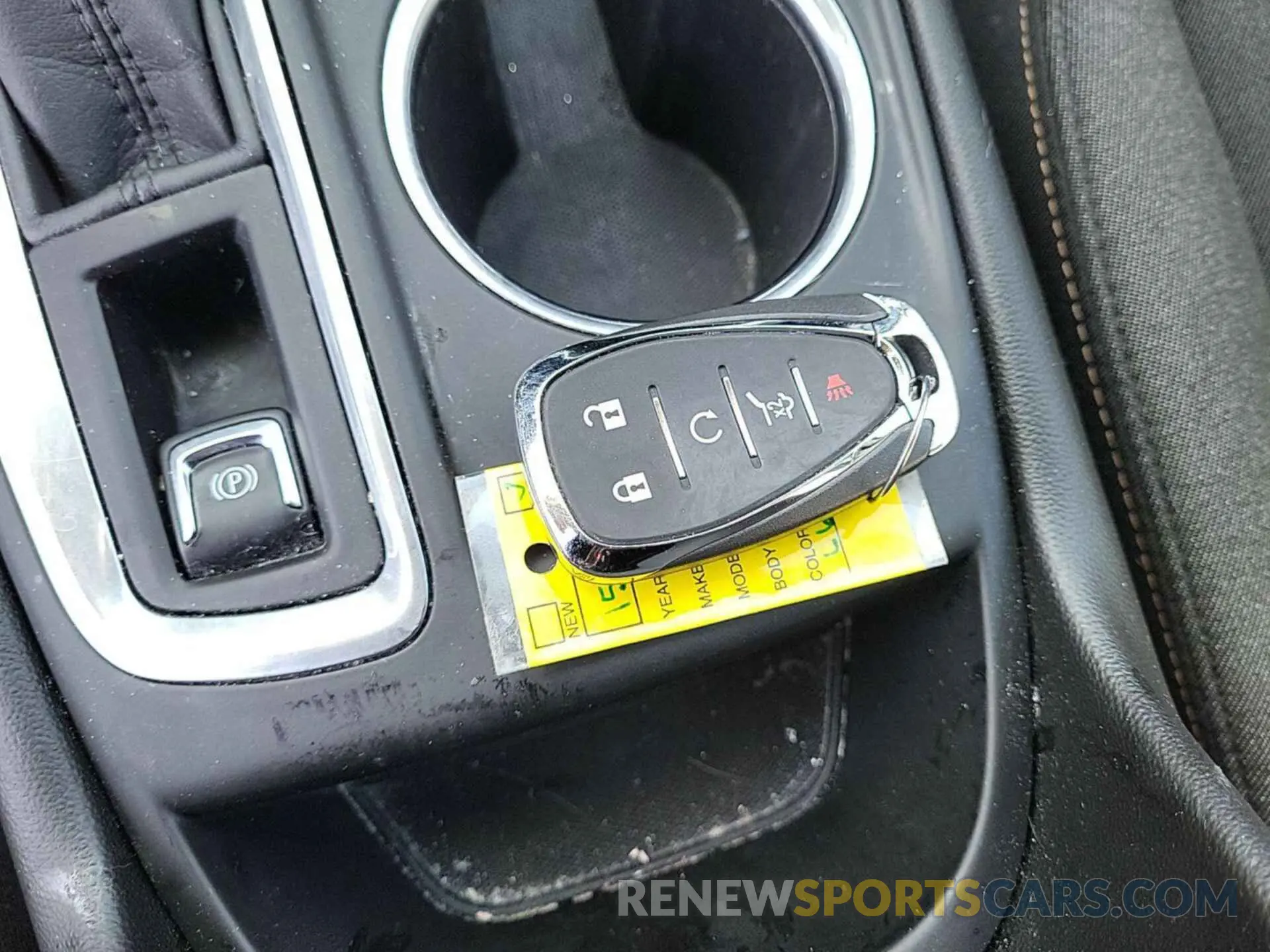19 Photograph of a damaged car 2GNAXJEV8L6150810 CHEVROLET EQUINOX 2020