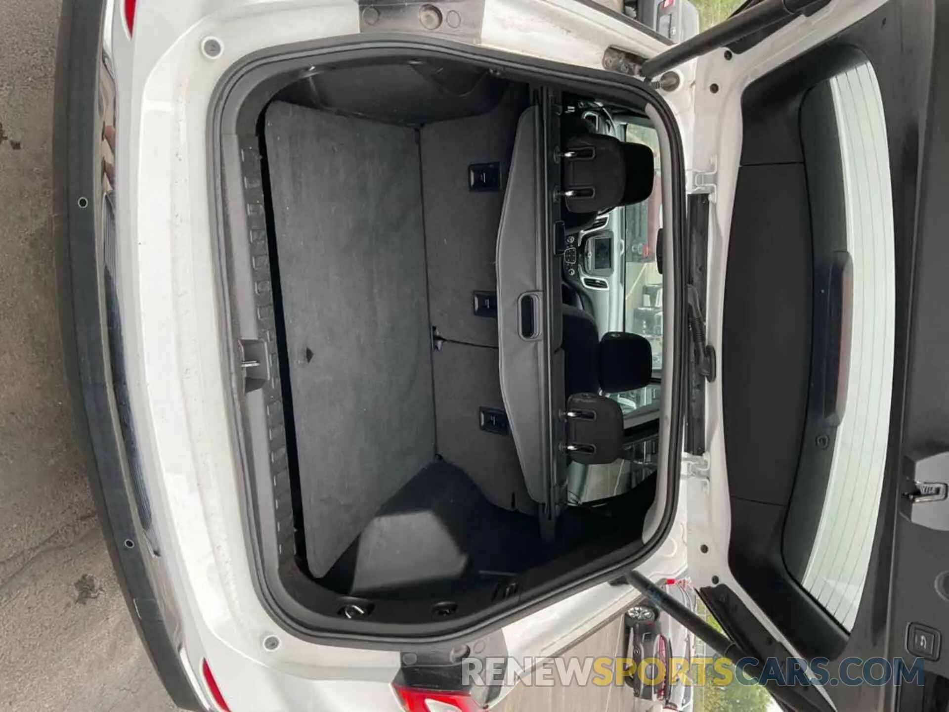 15 Photograph of a damaged car 2GNAXJEV8L6154579 CHEVROLET EQUINOX 2020