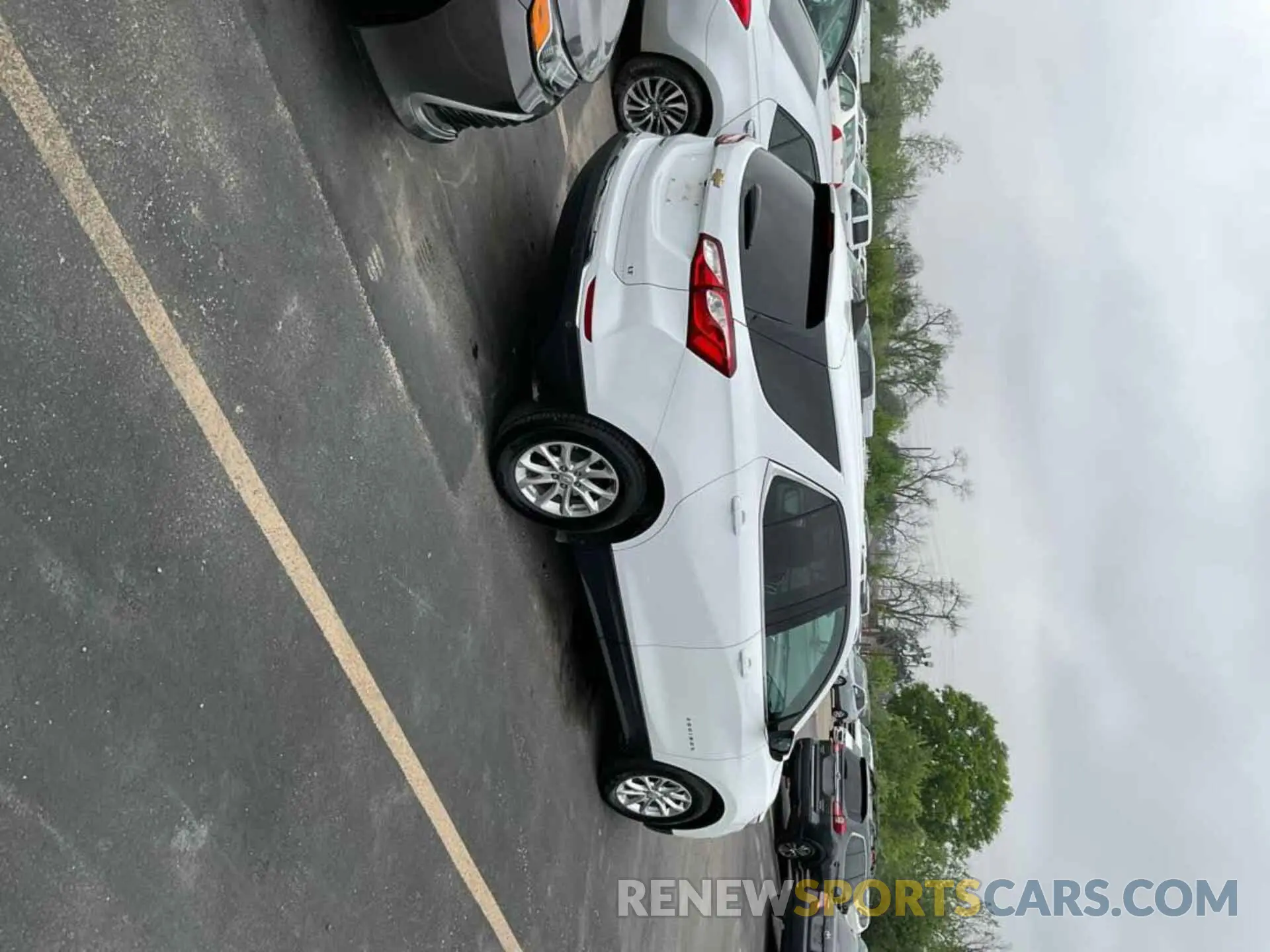 3 Photograph of a damaged car 2GNAXJEV8L6154579 CHEVROLET EQUINOX 2020