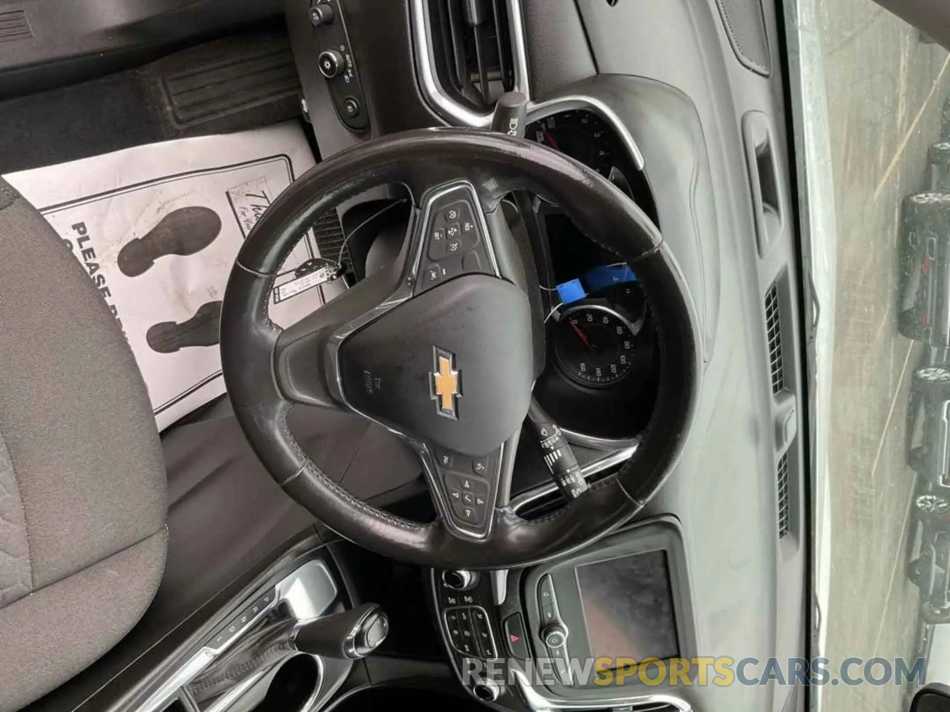 4 Photograph of a damaged car 2GNAXJEV8L6154579 CHEVROLET EQUINOX 2020
