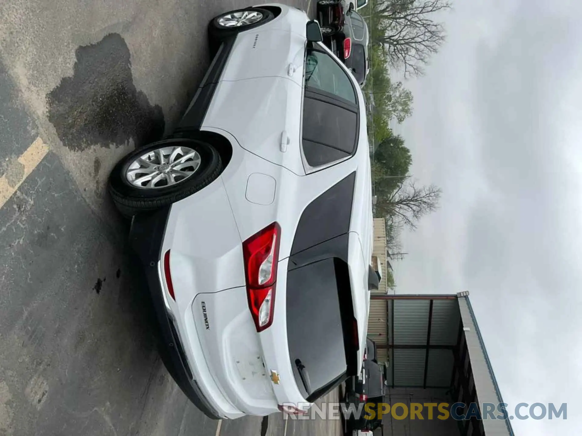 6 Photograph of a damaged car 2GNAXJEV8L6154579 CHEVROLET EQUINOX 2020