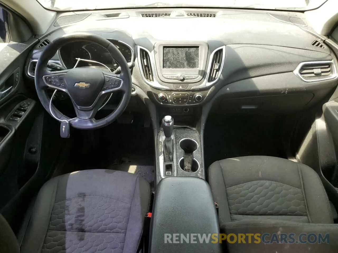 8 Photograph of a damaged car 2GNAXJEV8L6183936 CHEVROLET EQUINOX 2020