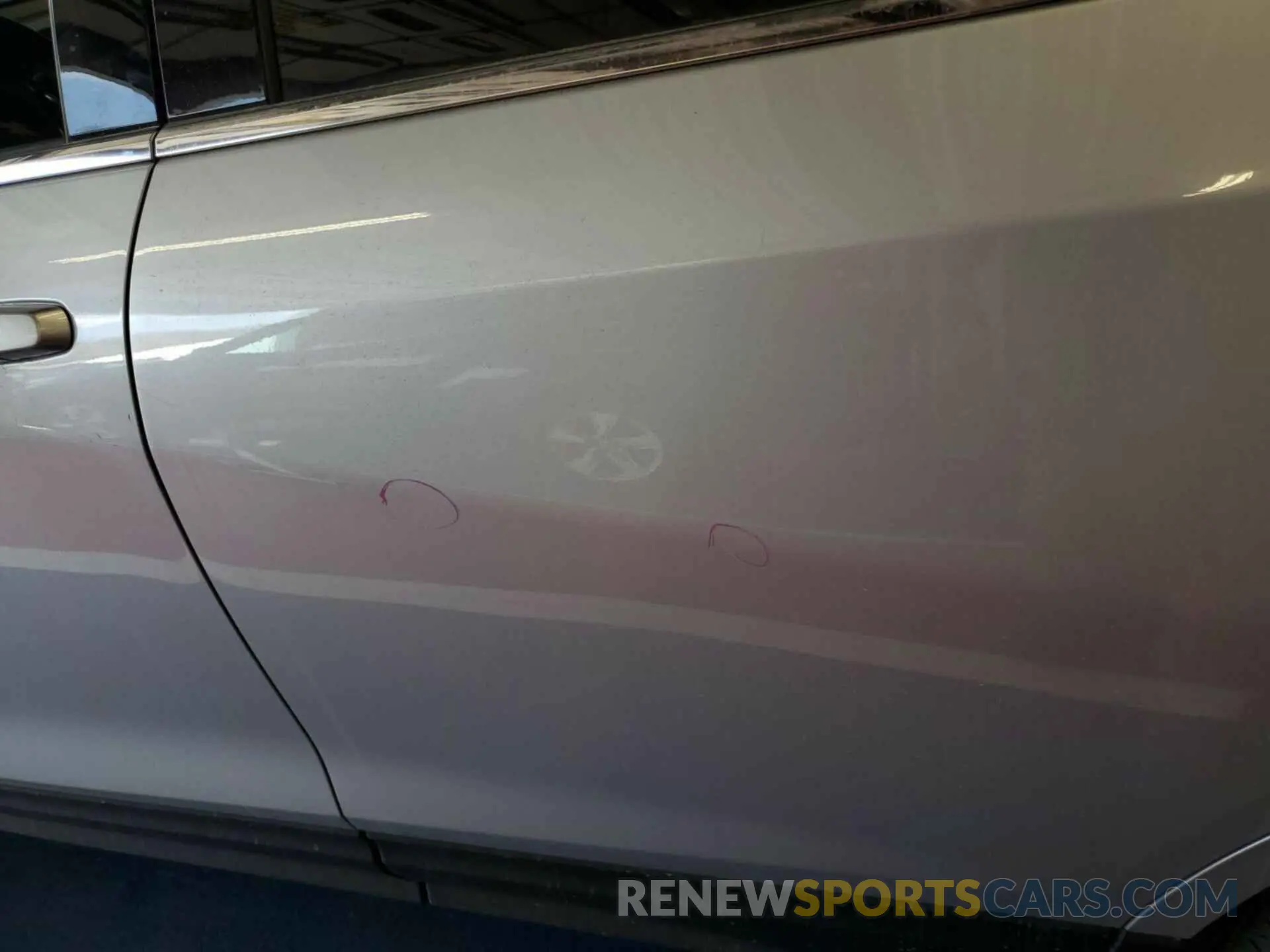 8 Photograph of a damaged car 2GNAXJEV8L6230995 CHEVROLET EQUINOX 2020