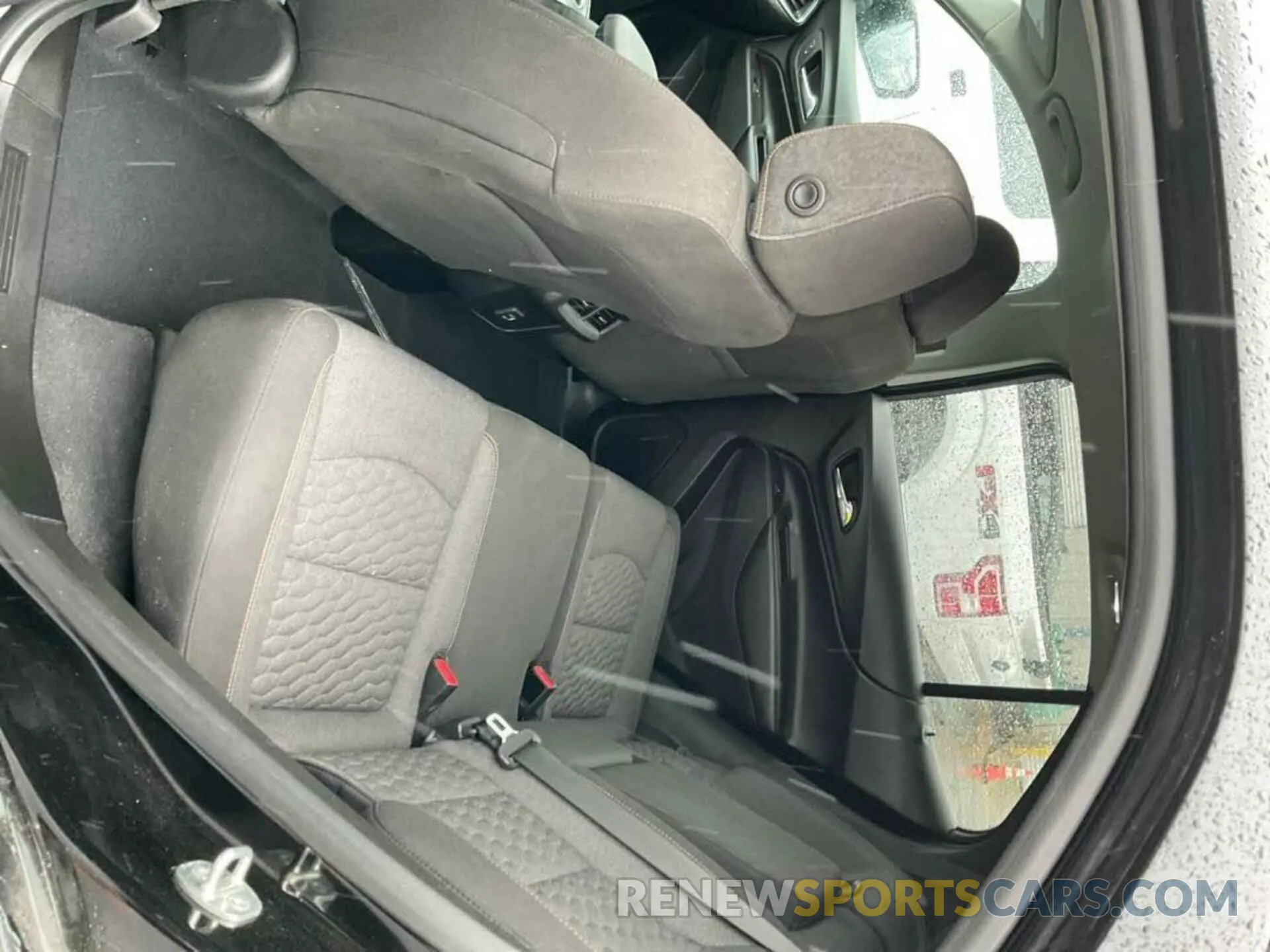 10 Photograph of a damaged car 2GNAXJEV8L6231046 CHEVROLET EQUINOX 2020