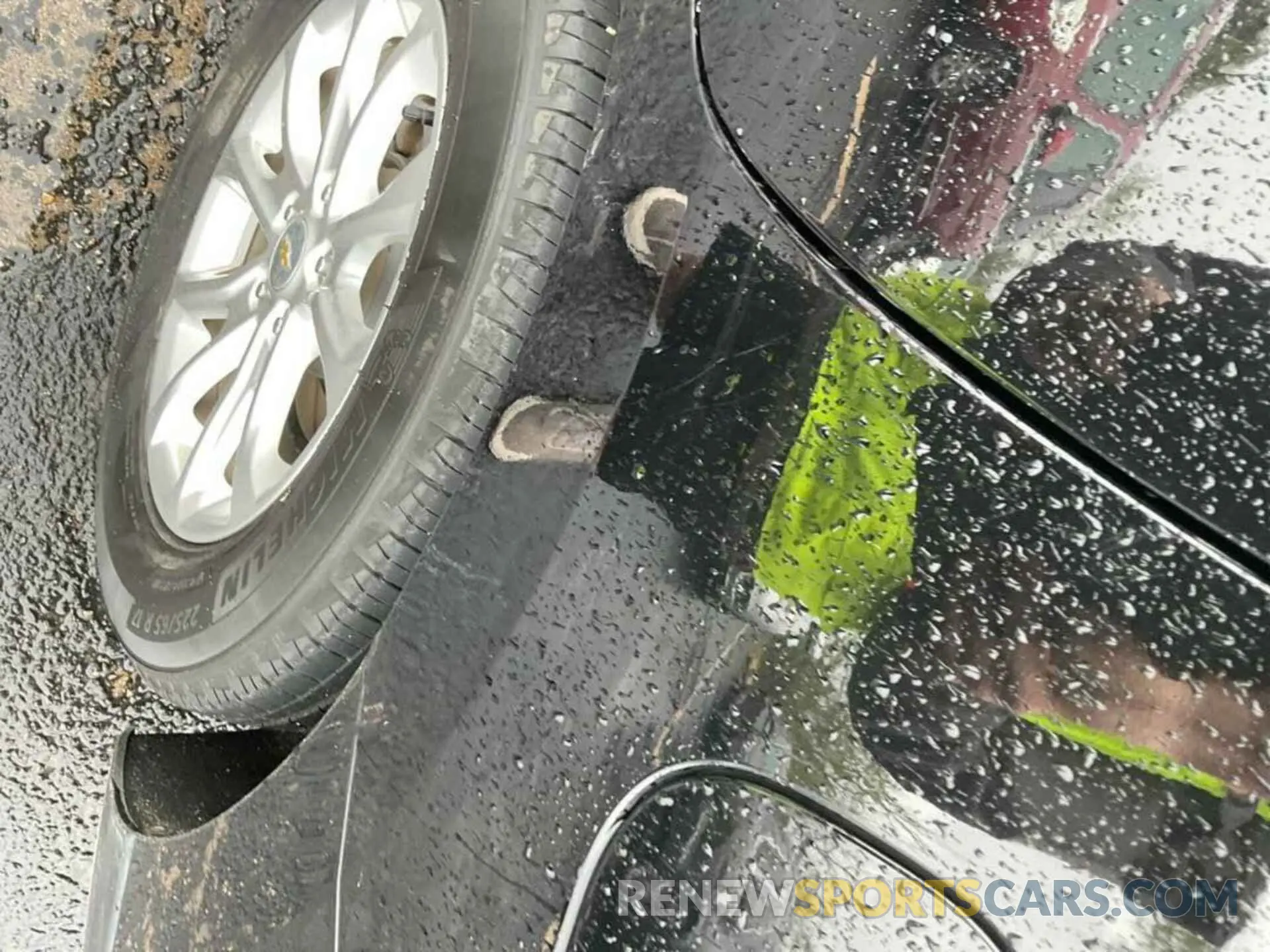 17 Photograph of a damaged car 2GNAXJEV8L6231046 CHEVROLET EQUINOX 2020